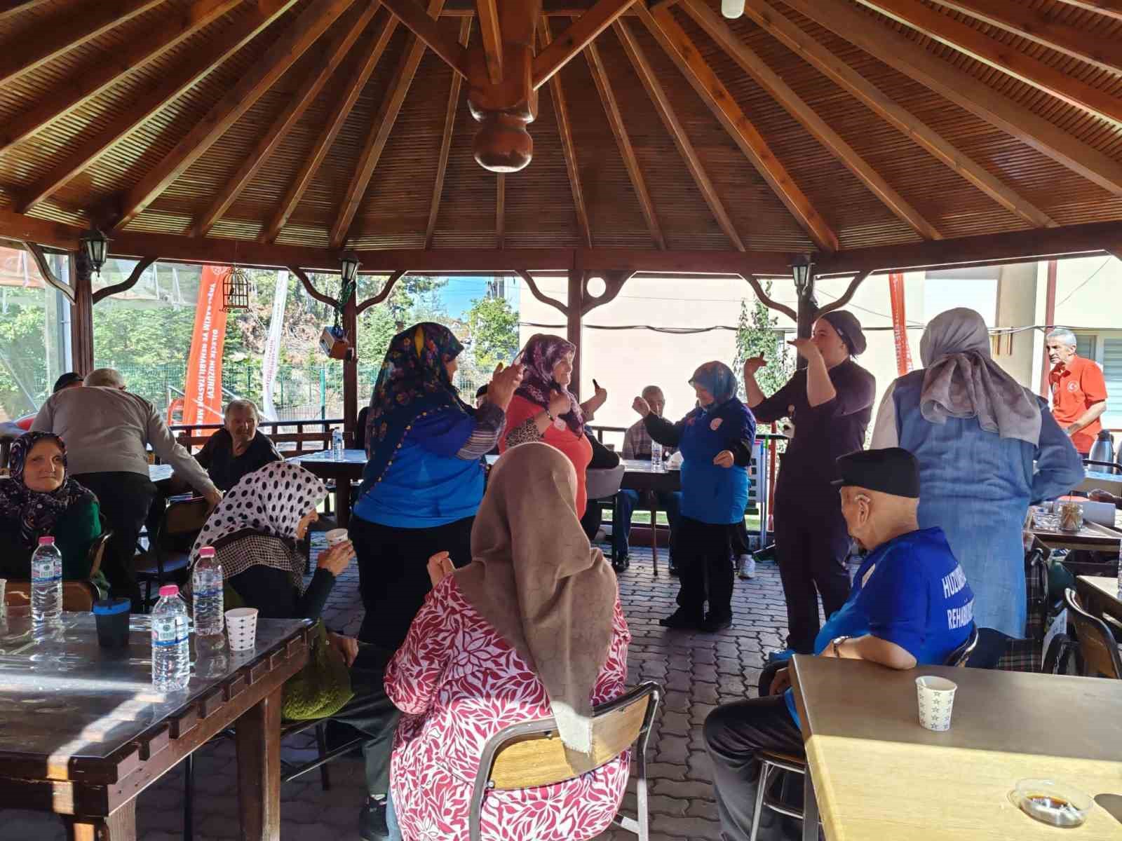 Bilecik Huzurevi, Bocce Thrnuvasına galibiyetle başladı