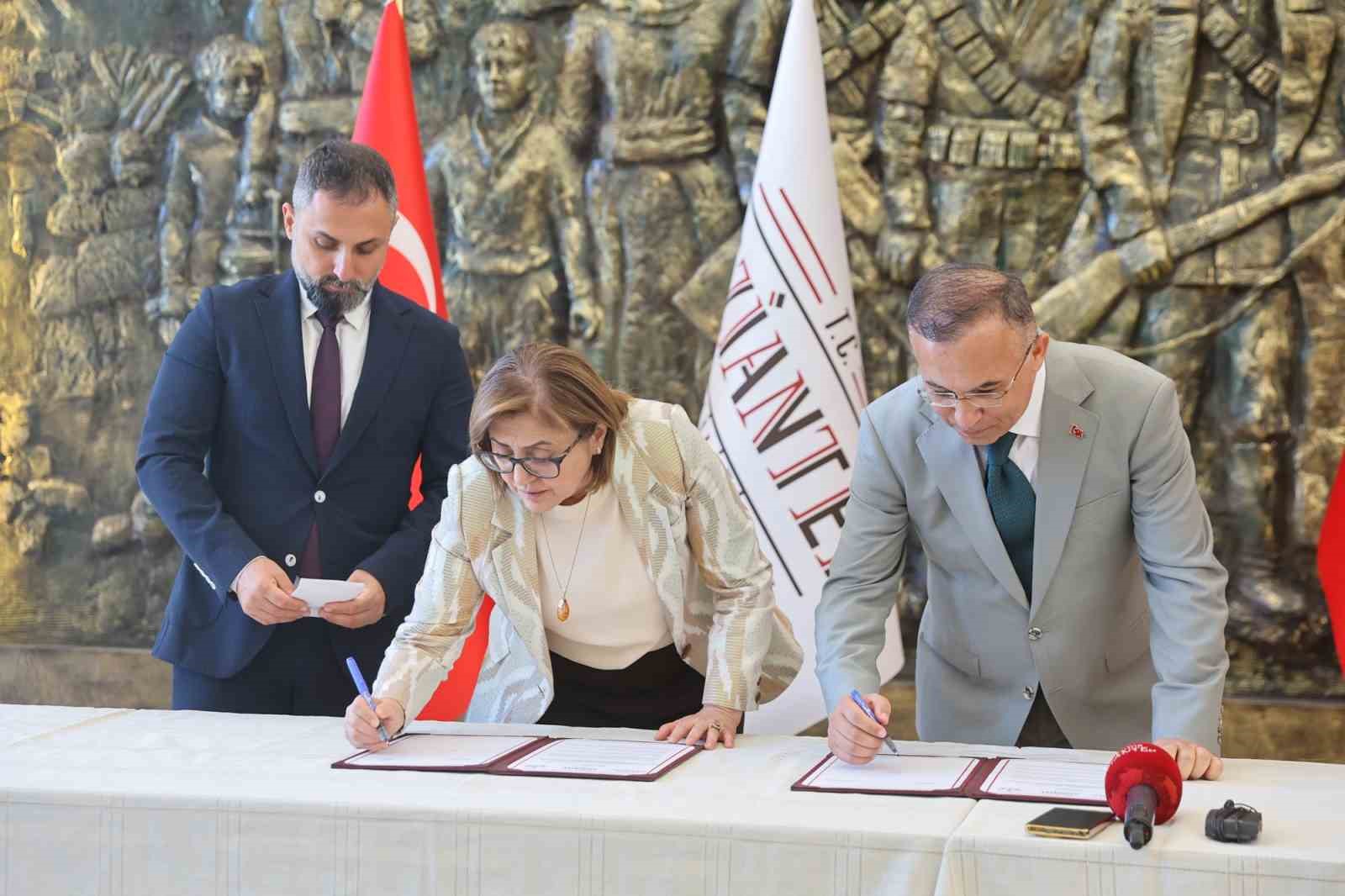 Gaziantep&rsquo;te başarılı &ouml;ğrencilere sınav hazırlık desteği
