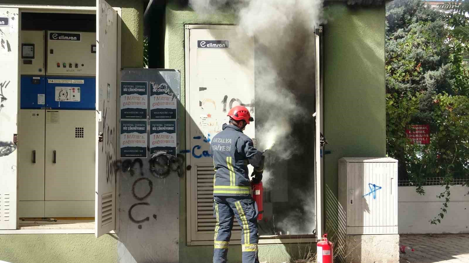 Antalya&rsquo;da trafoda yangın
