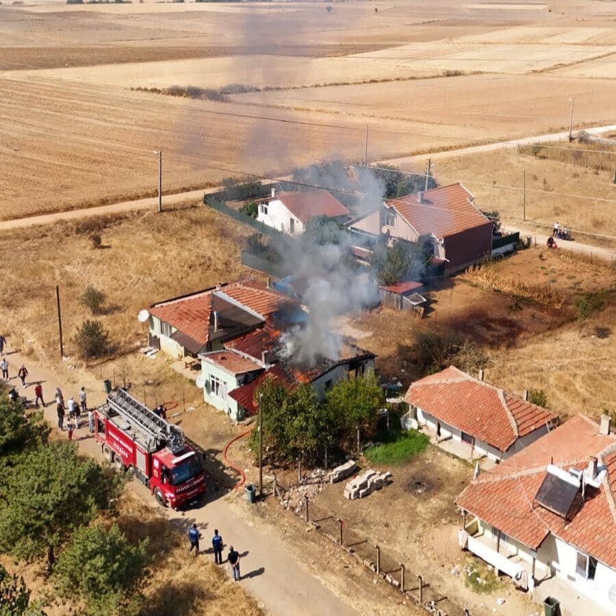 Babaeski&rsquo;de ev yangını korkuttu
