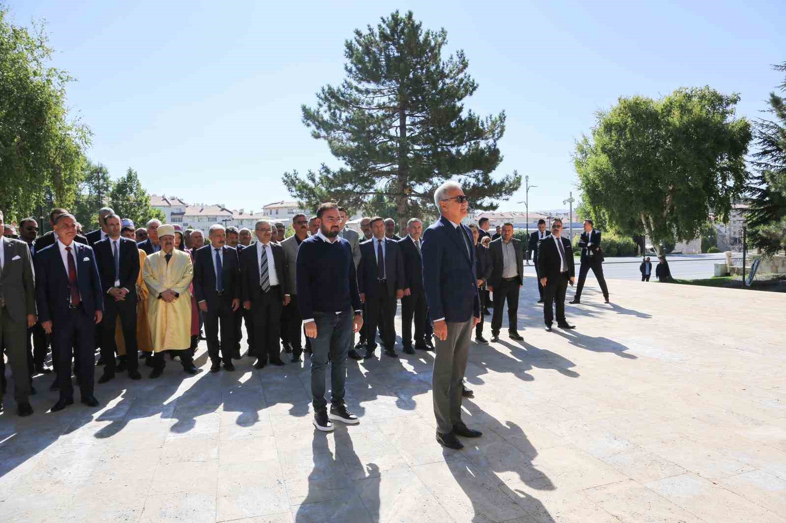STSO Başkanı Zeki Özdemir, "Ahilik; birlik, beraberlik ve kardeşlik kültürümüzün en önemli yapı taşlarından biridir"