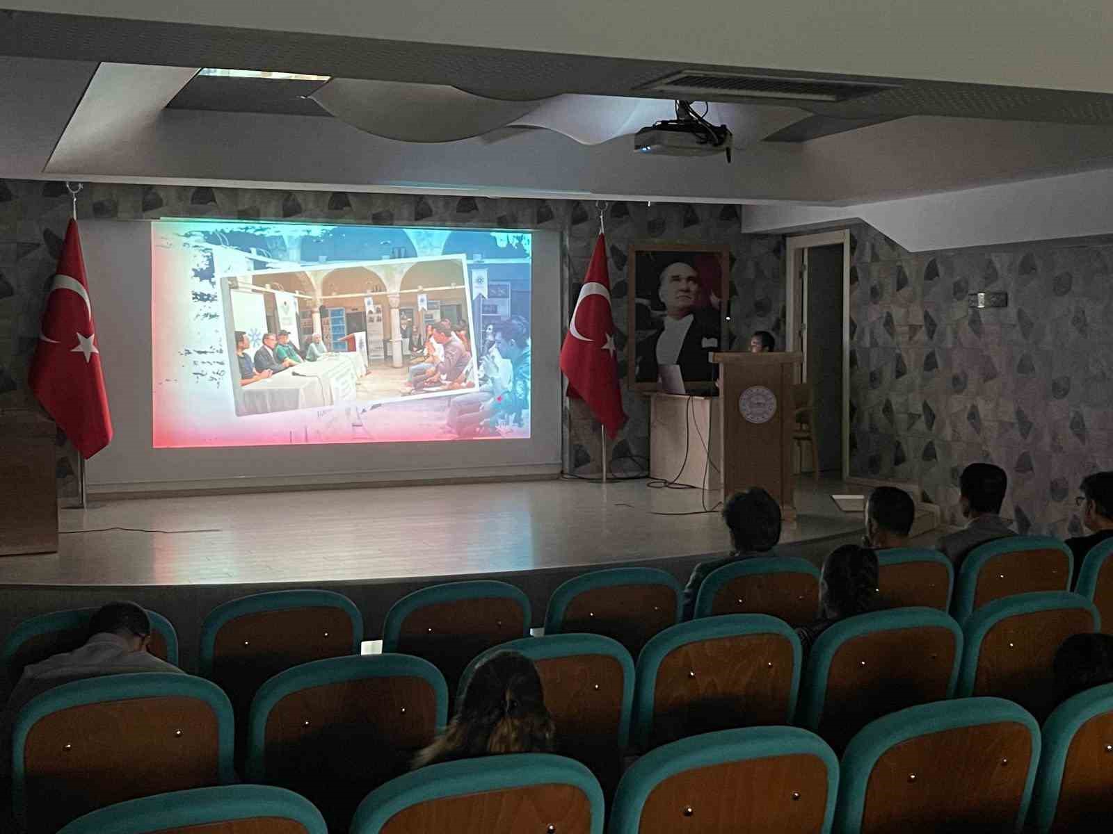 Okullarda yapılacak &ccedil;alışmalar ele alındı
