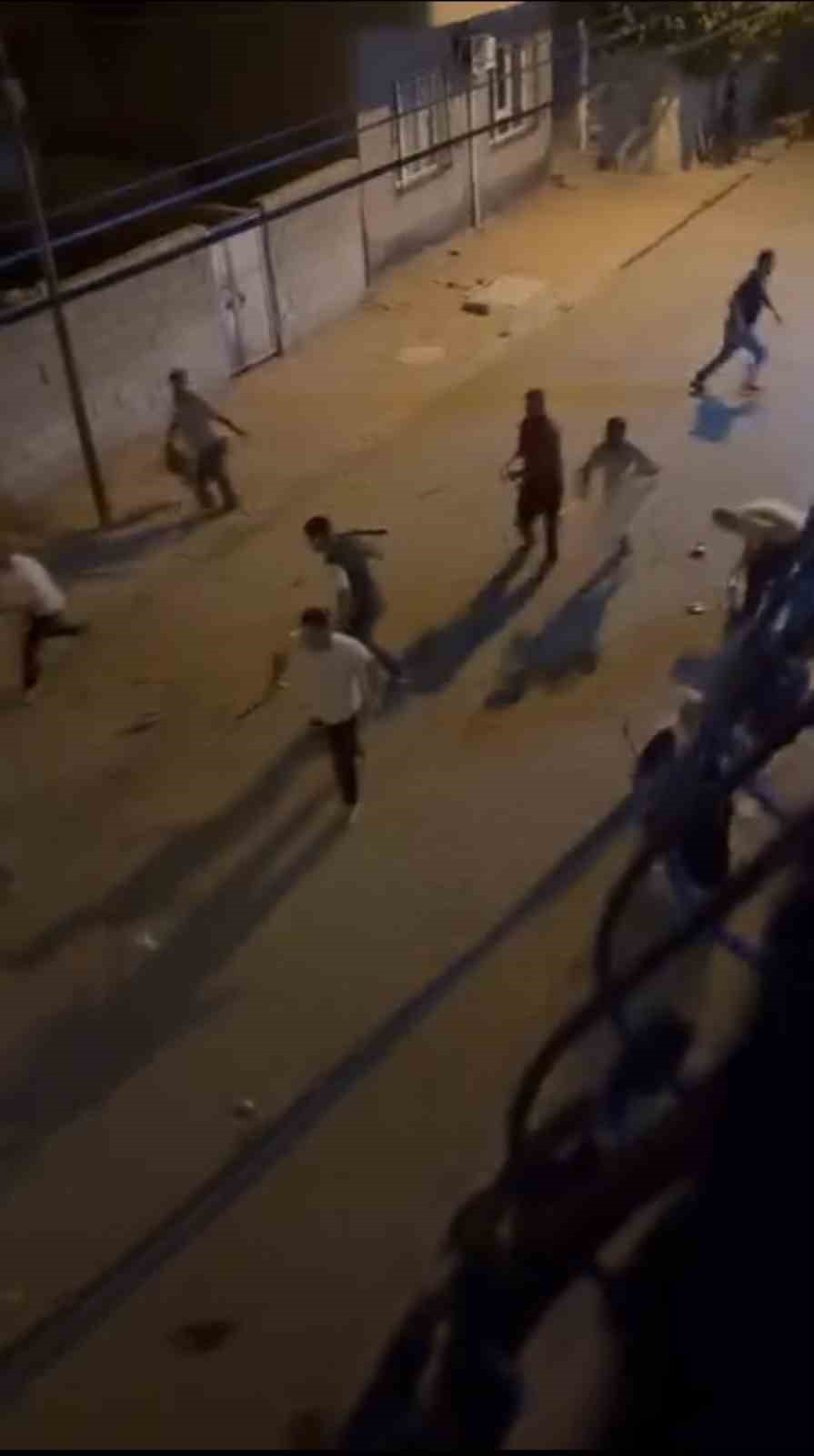 Mardin&rsquo;de silahlı sopalı kavga: 3 yaralı
