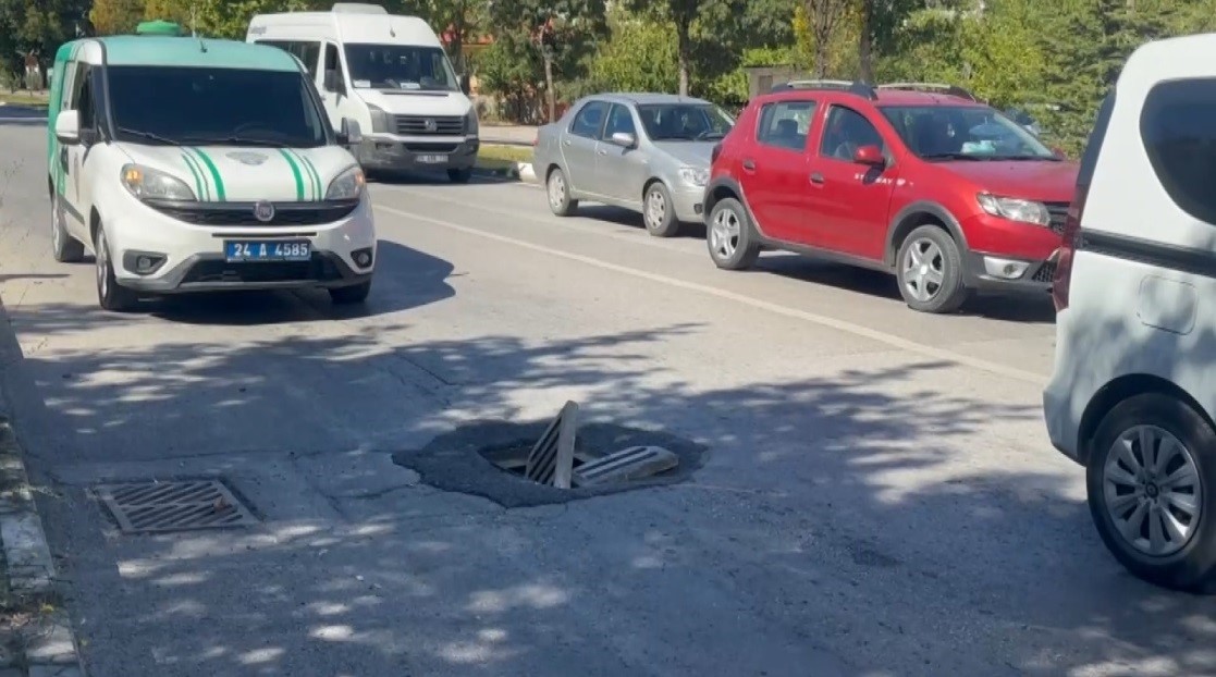 Erzincan&rsquo;da kırılan mazgal tehlike oluşturdu

