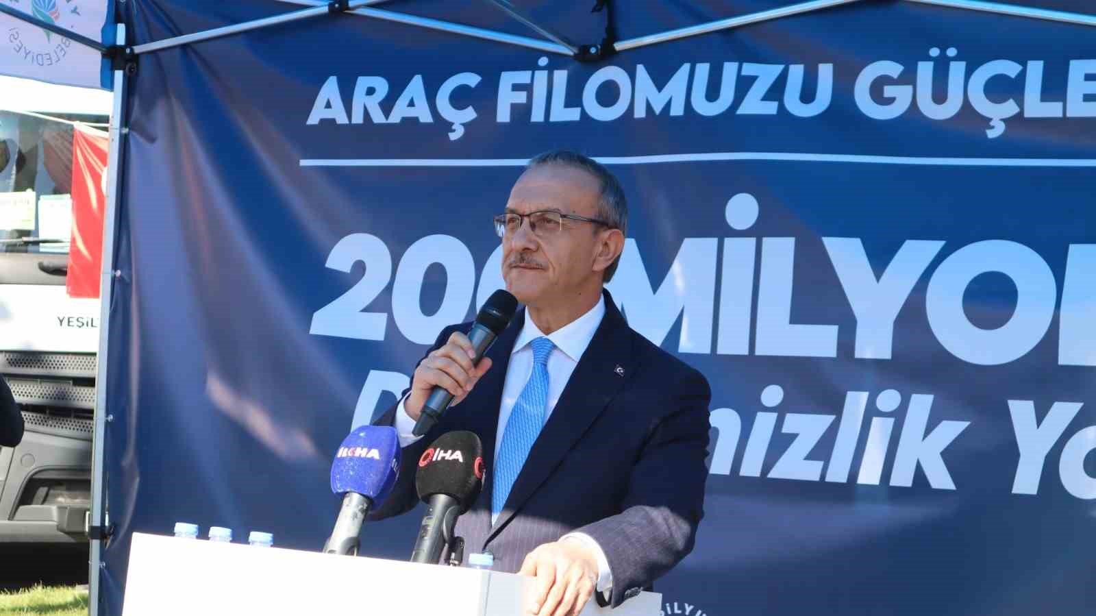 Yeşilyurt Belediyesi temizlik araç filosunu güçlendirdi
