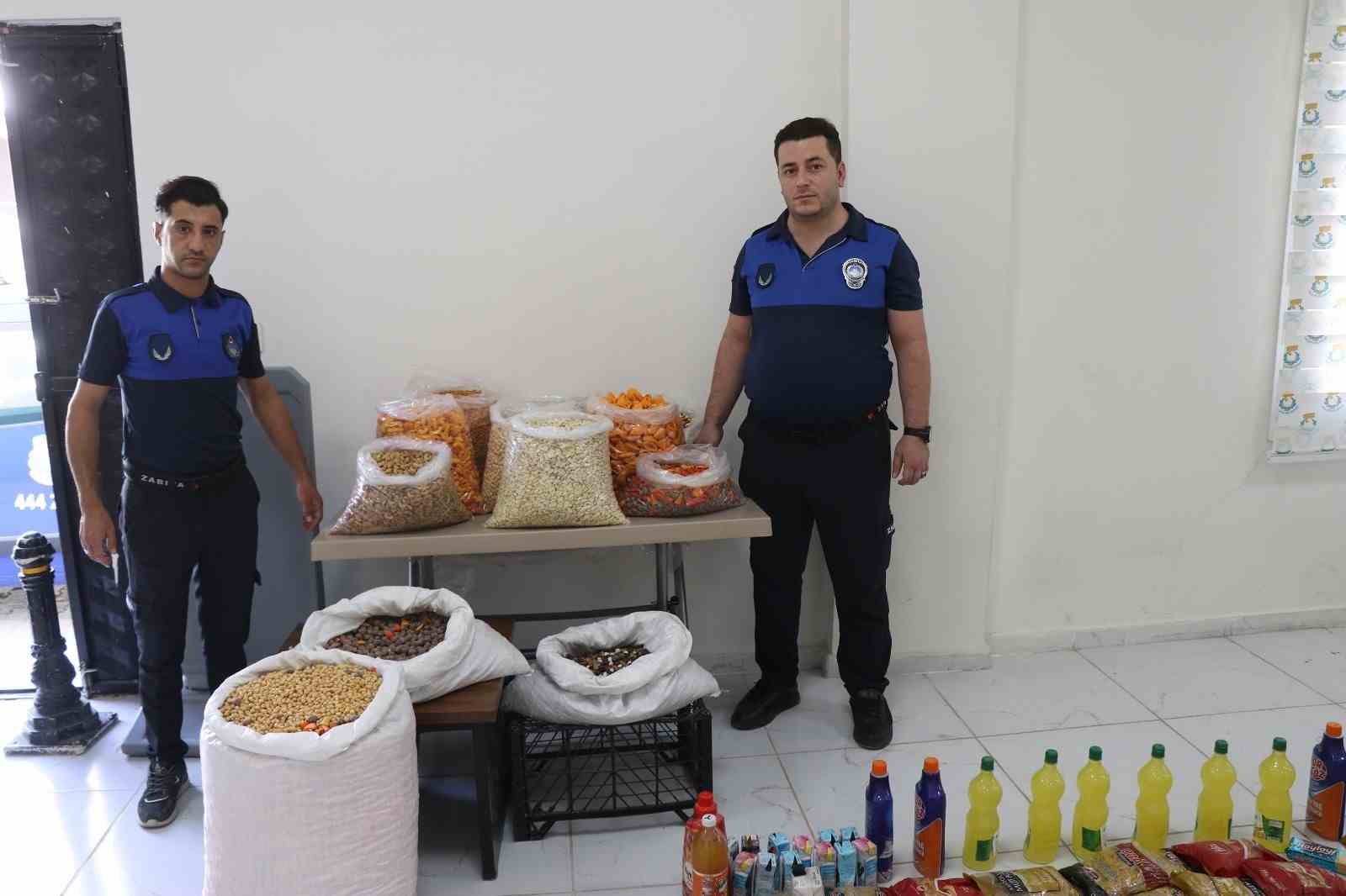 Şanlıurfa’da son tüketim tarihi geçmiş yüzlerce ürün imha edildi