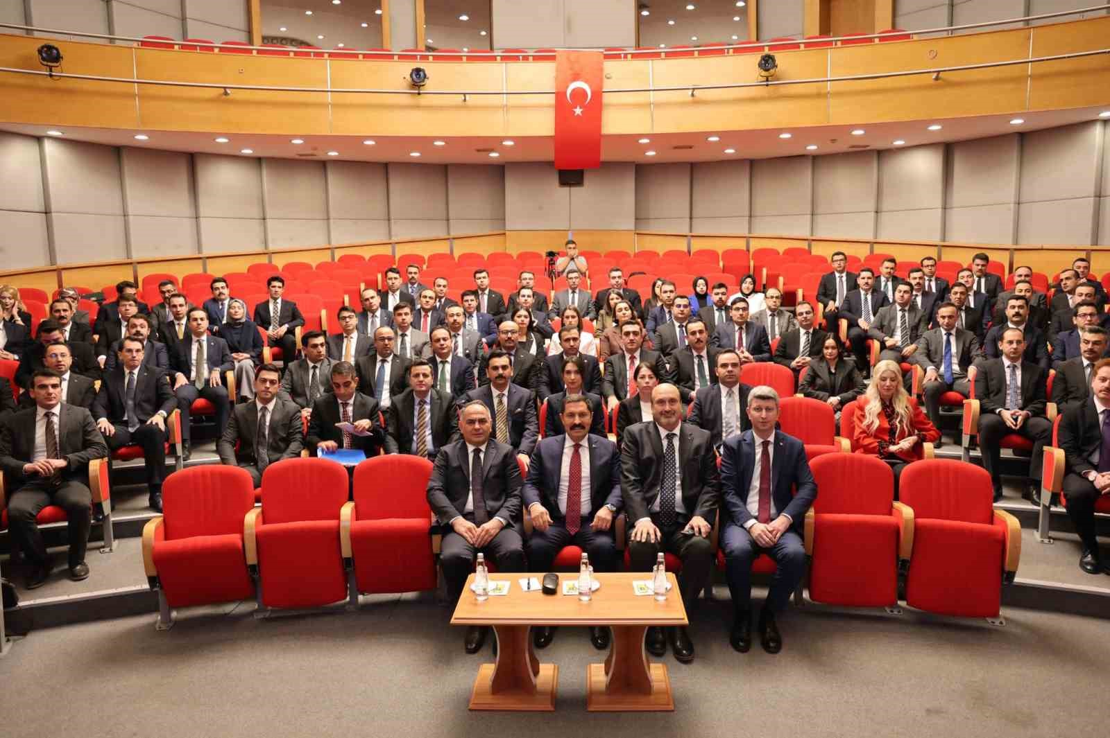 Vali Masatlı, kaymakam adaylarına Afette Hatay Modeli’ni anlattı