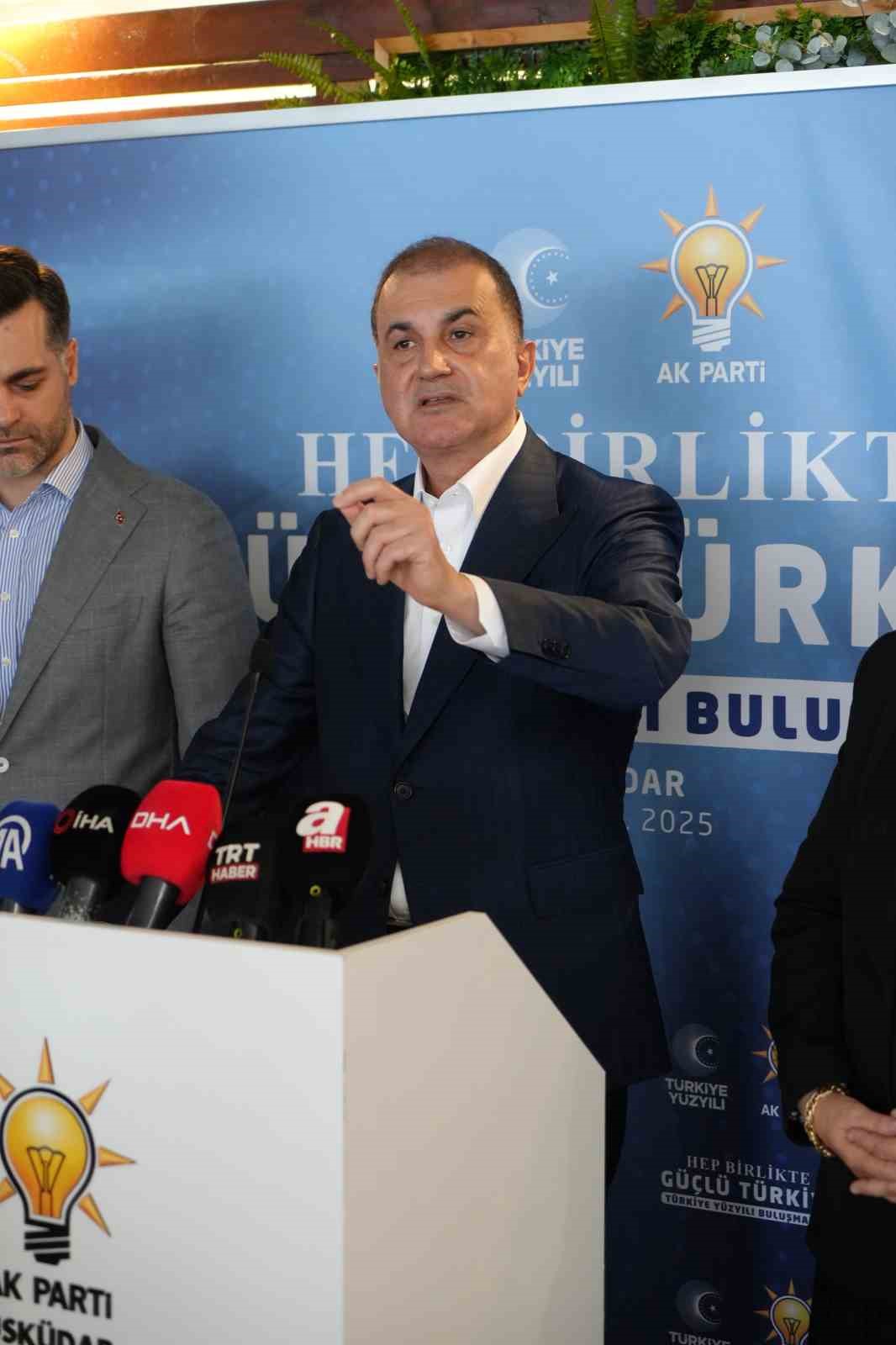 AK Parti Sözcüsü Ömer Çelik’ten CHP’ye: "Başkalarının siyasi uydusu gibi siyasi misyonerlik faaliyeti üretmeyin"
