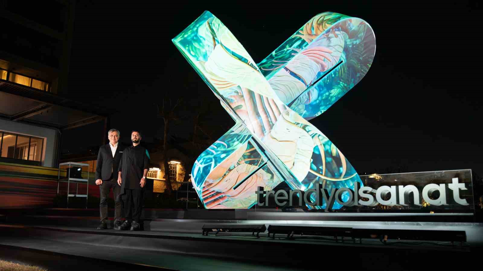 Güvenç Özel’in ‘Neuroflux’ı Contemporary Istanbul’da sergileniyor
