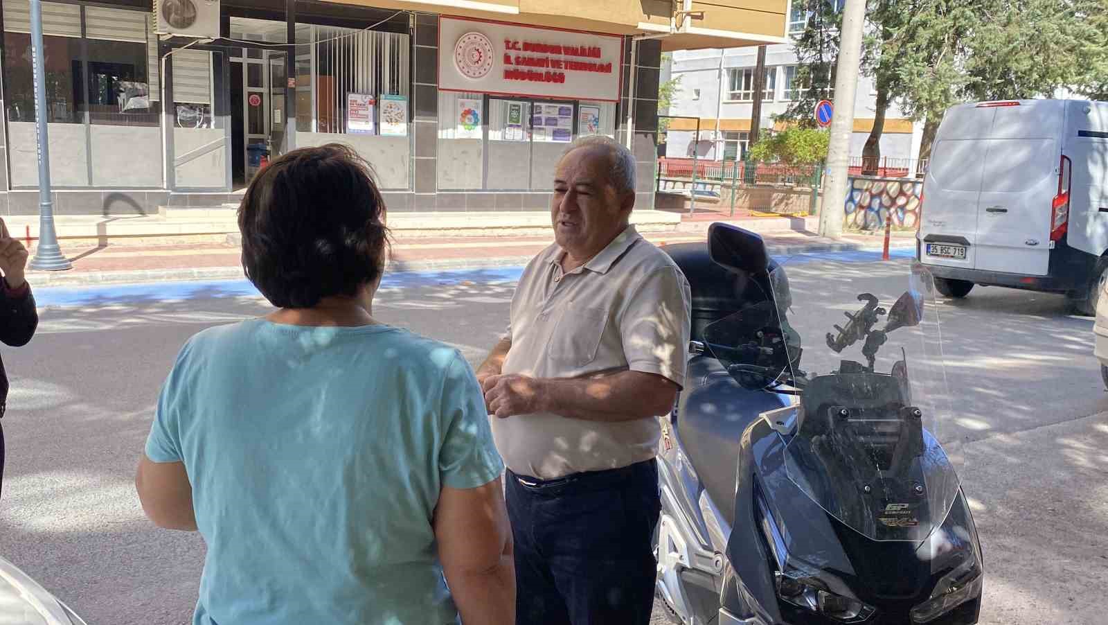 Burdur’da sokak köpeklerinin saldırdığı kadın yaralandı