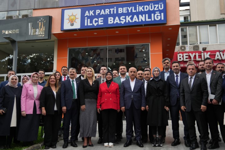 AK Partili 5 milletvekilinden Beylikdüzü çıkarması