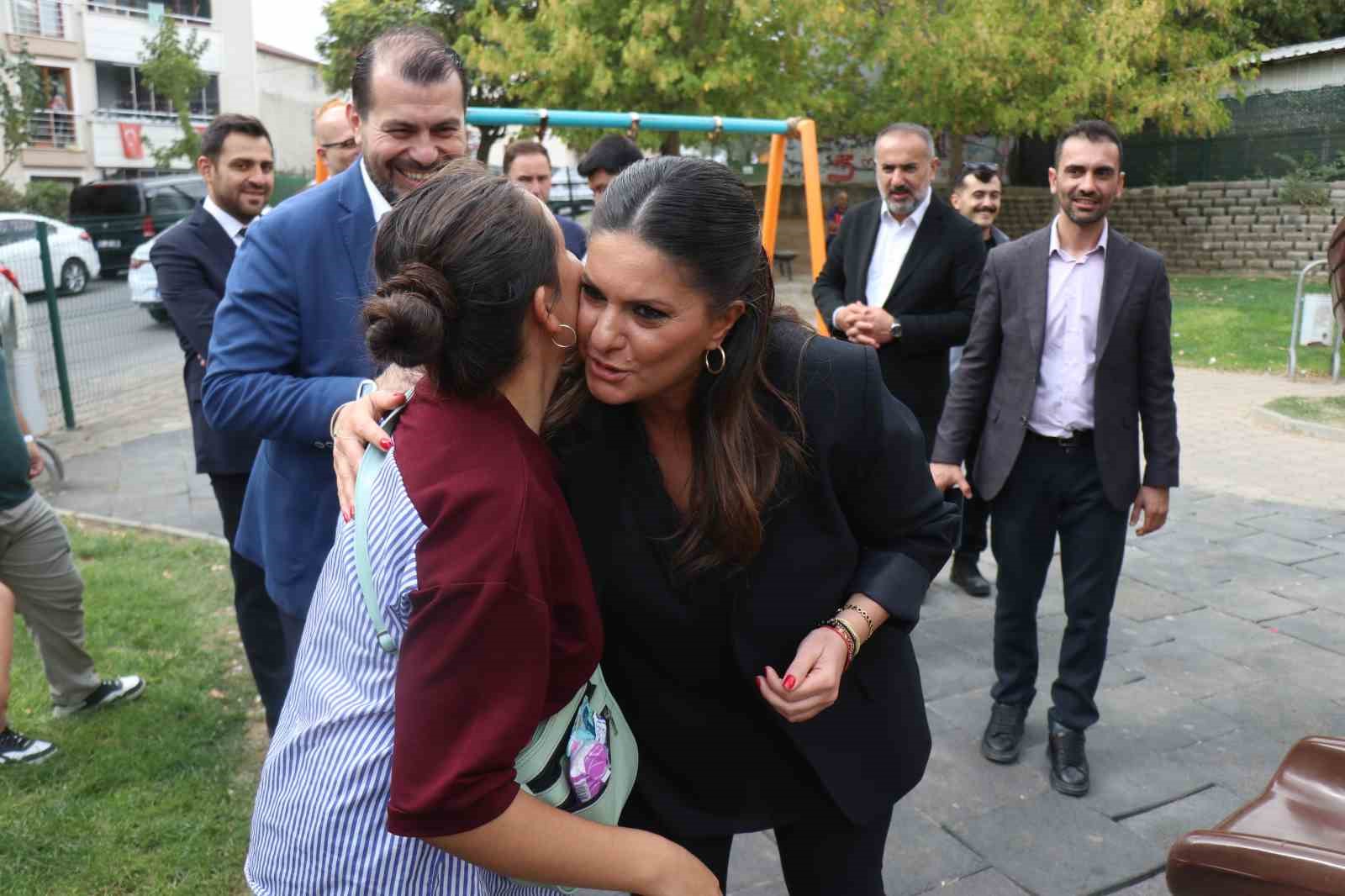 AK Parti Ankara Milletvekili Sarıeroğlu: "Milletinden güç alan bir siyasi partiyiz, her zaman sahalarda oluyoruz"