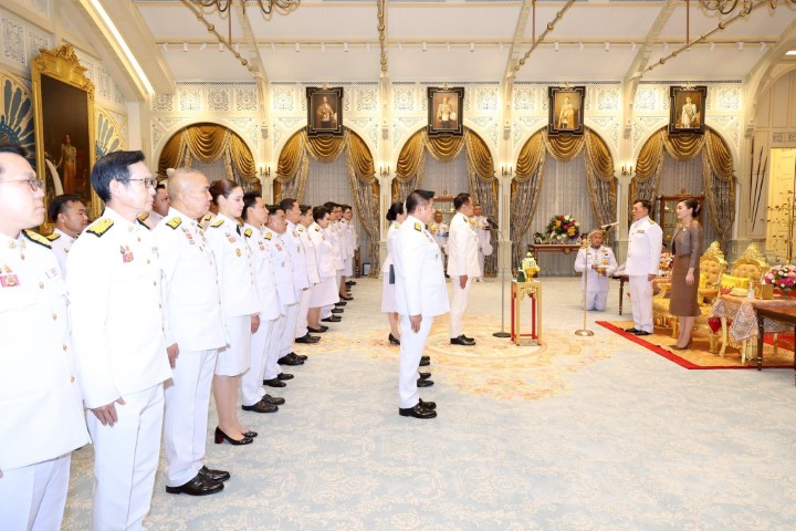 Tayland'da yeni hükümet göreve başladı