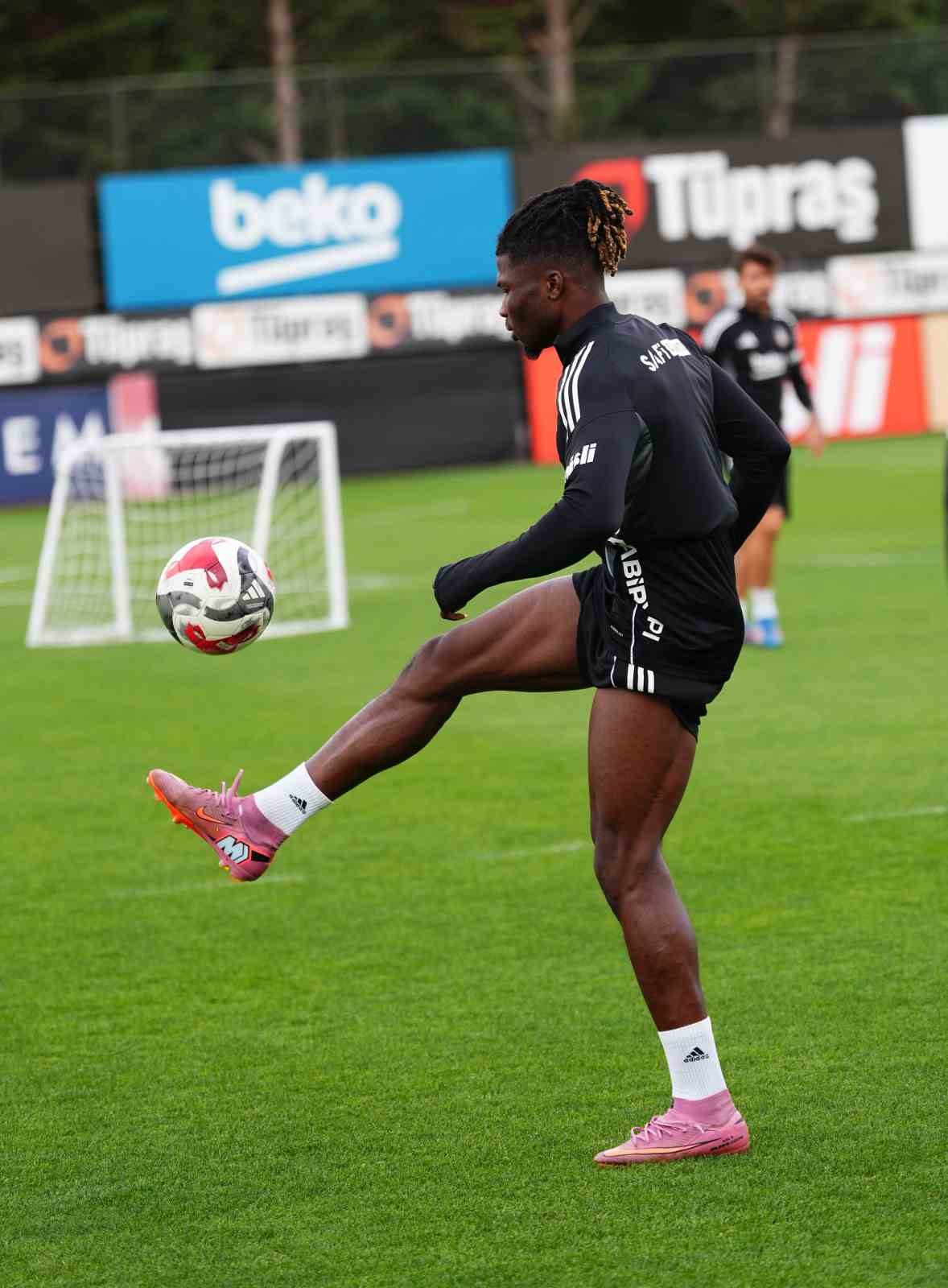 Beşiktaş, Kocaelispor ma&ccedil;ı hazırlıklarına başladı
