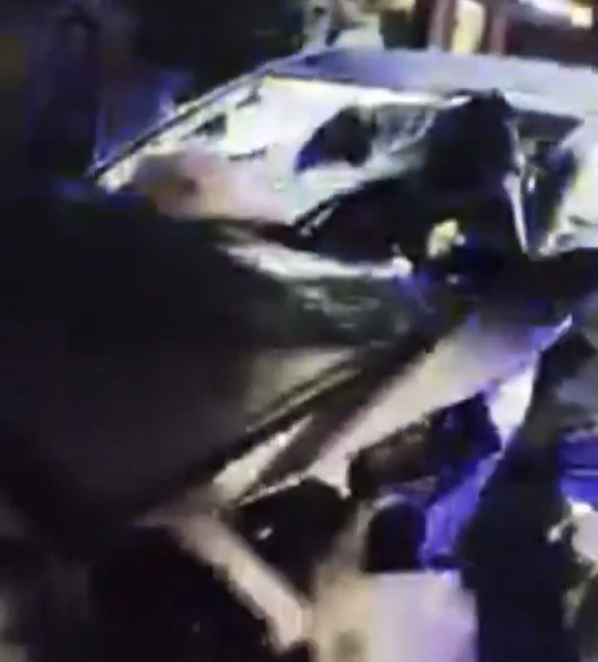 Gaziantep&rsquo;te &ccedil;arpışan iki otomobil metrelerce savruldu: 1 &ouml;l&uuml;, 3 ağır yaralı
