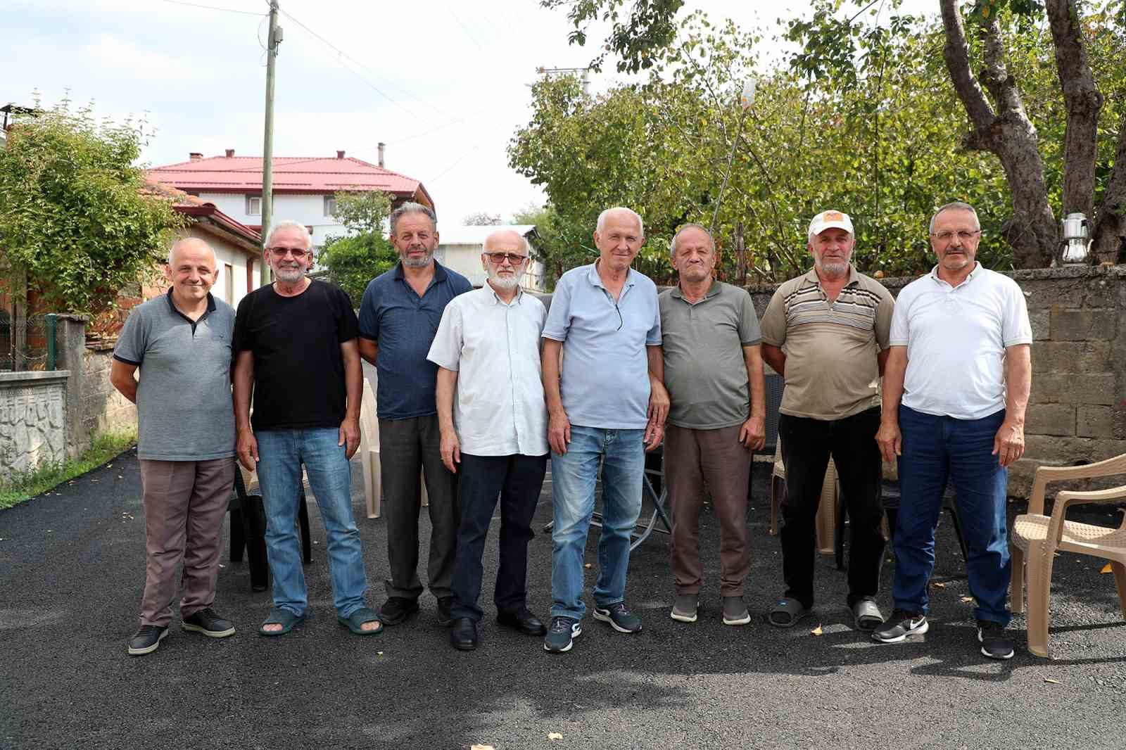 Akyazı’da asfalt sevinci: "Böyle güzel bir hizmet görmedik"
