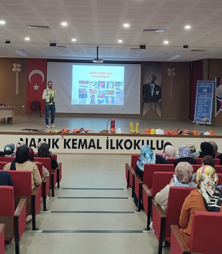 Okullarda g&ouml;rev yapacak temizlik personeline eğitim
