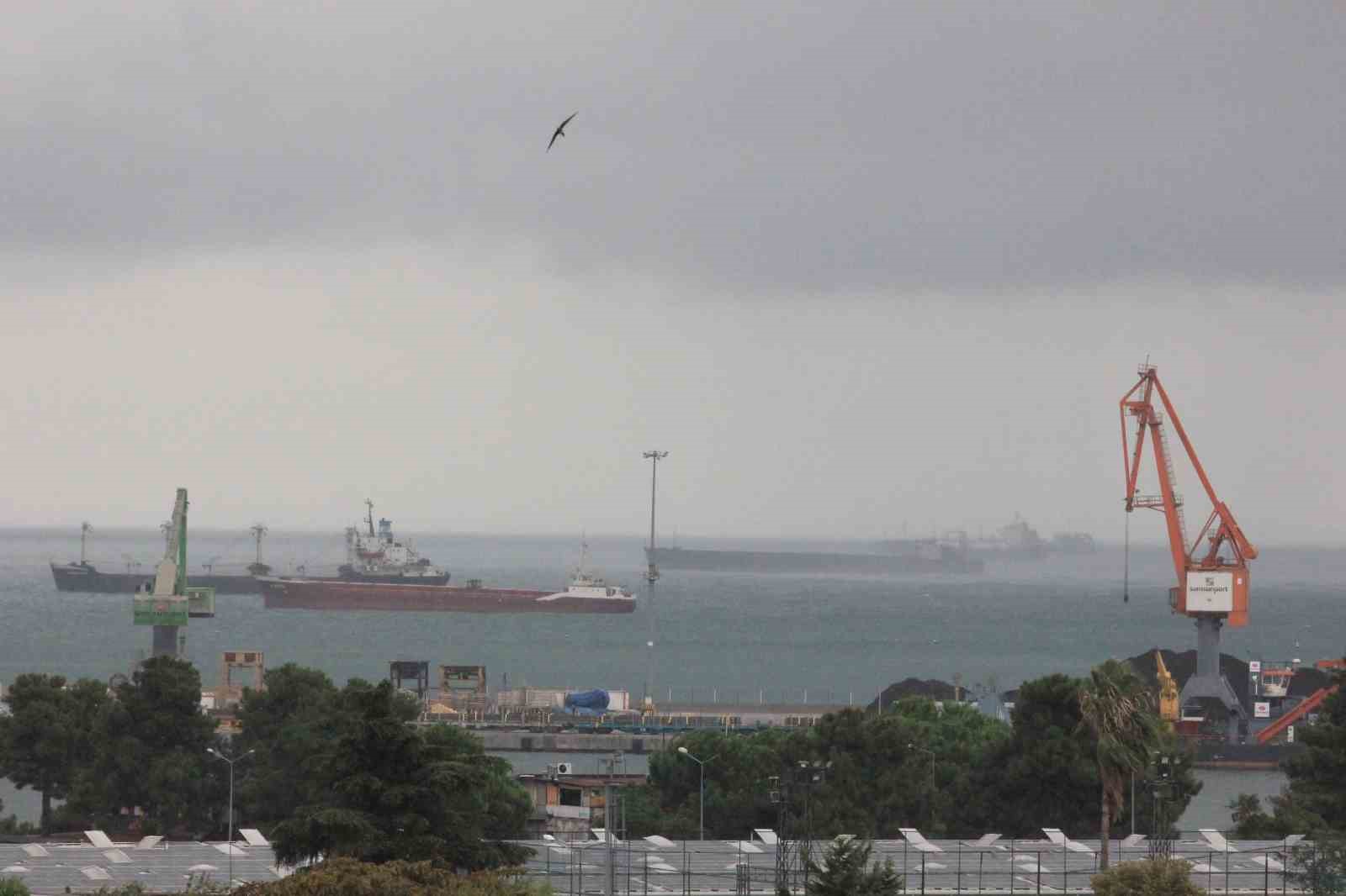 Samsun’da sağanak yağış etkili oldu
