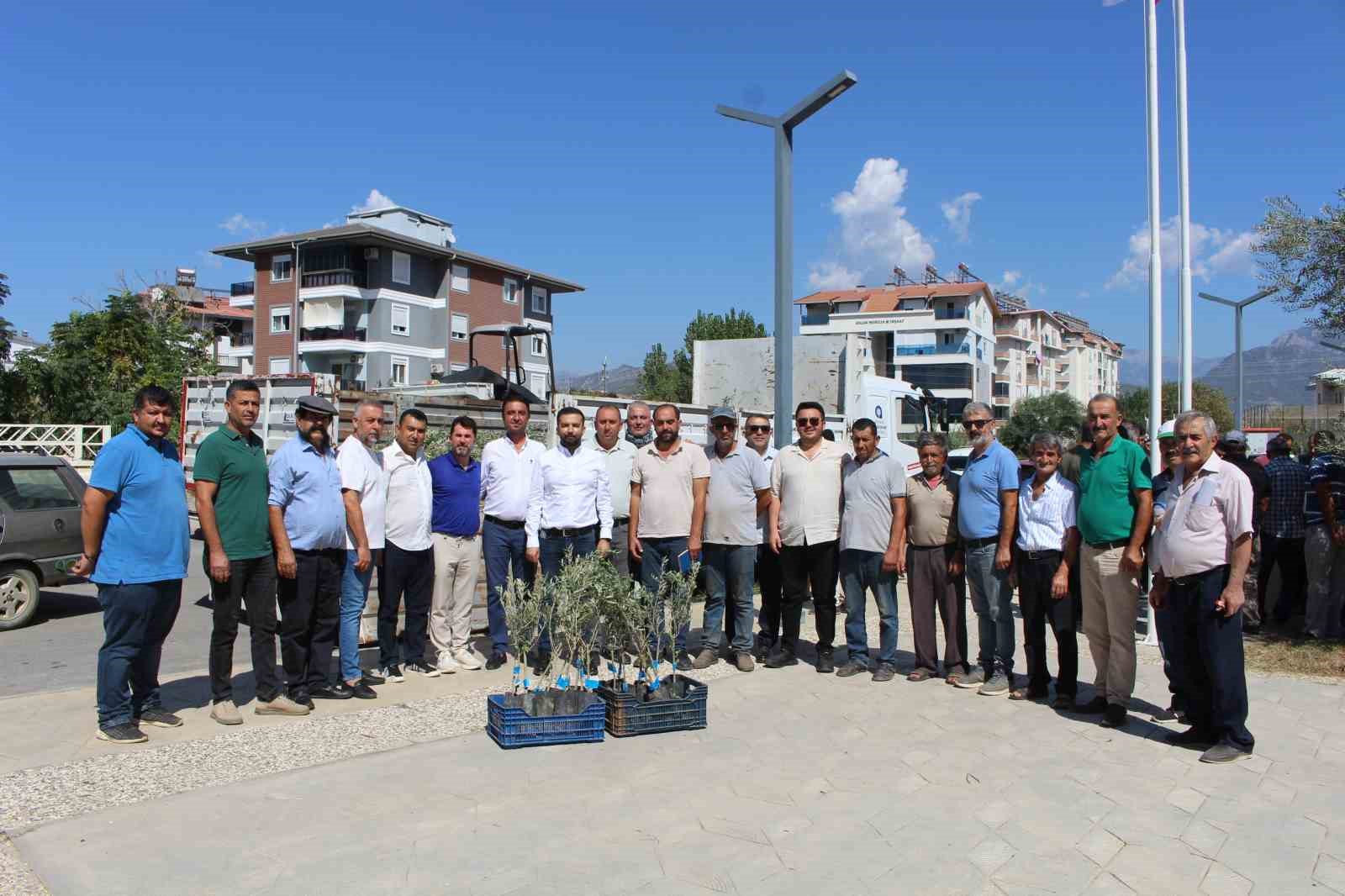 Antalya Büyükşehir Belediyesi’nden fidan desteği
