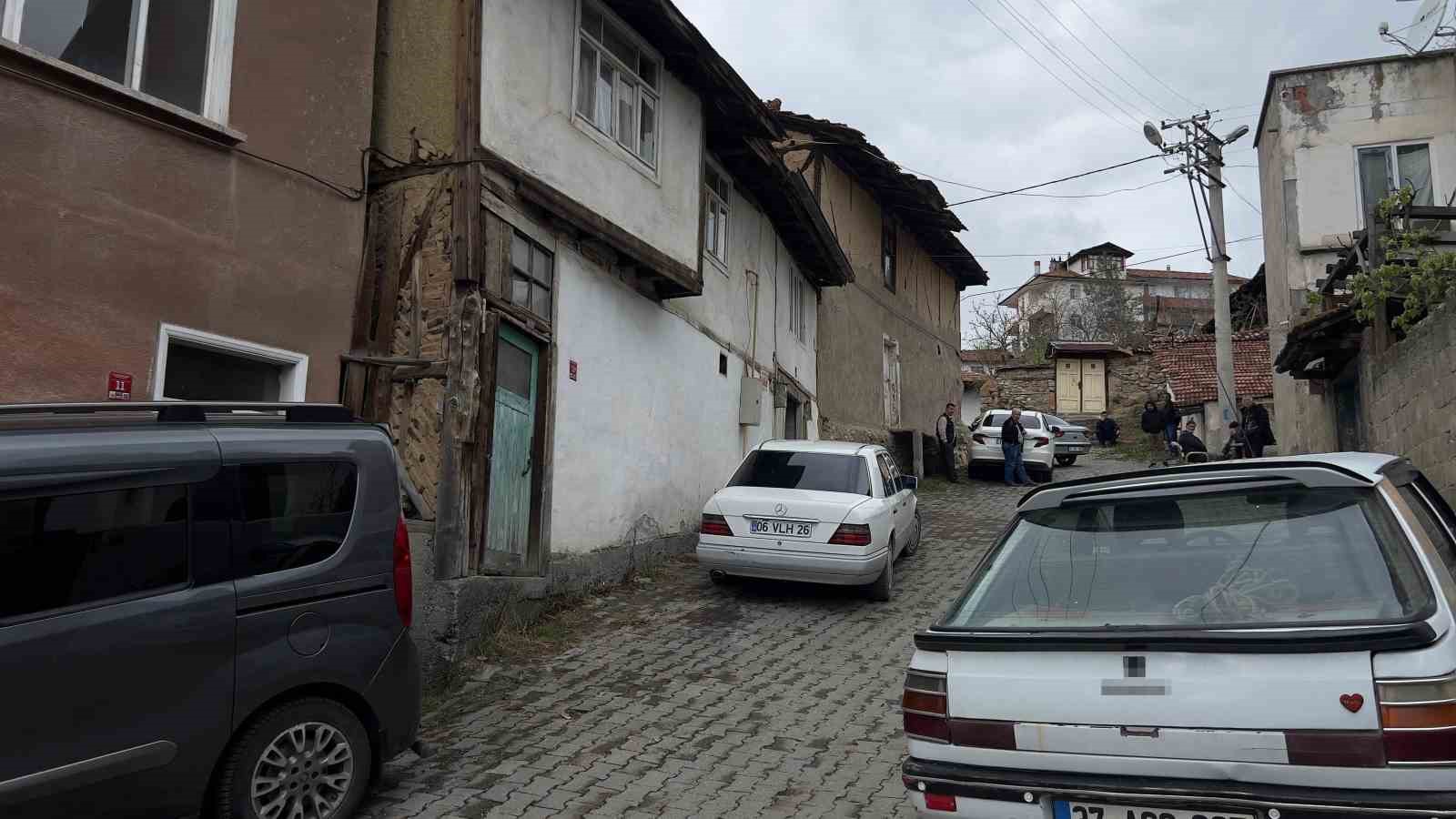 Alkol aldığı arkadaşını &ouml;ld&uuml;ren sanığa 16 yıl 6 ay hapis cezası
