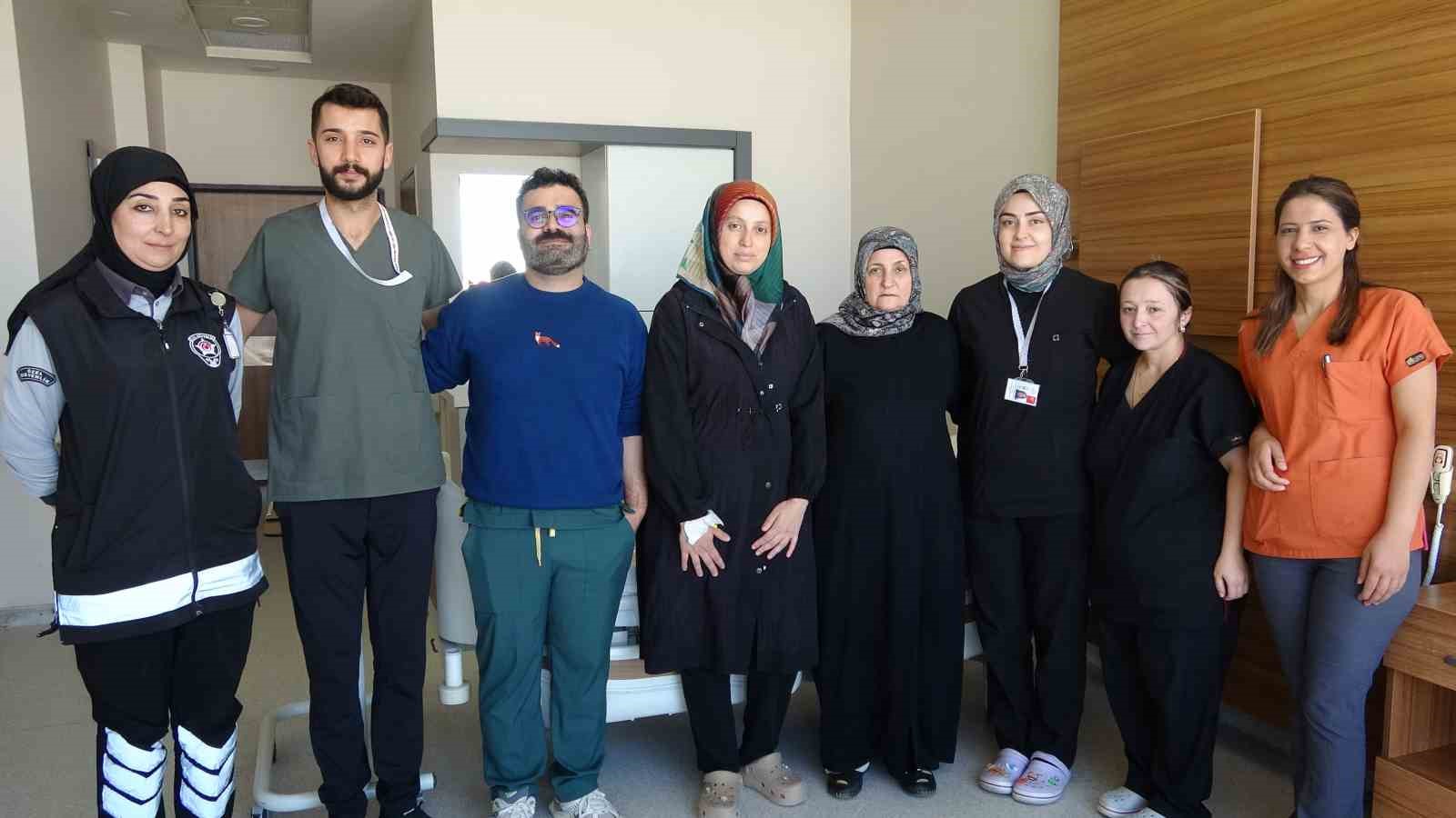 Van’da 100’den fazla hastaya izsiz cerrahi uygulandı
