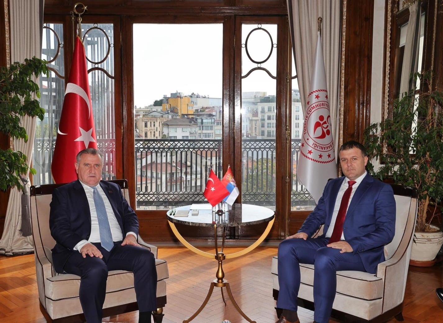 Bakan Bak Sırbistanlı mevkidaşı Memic’i İstanbul’da ağırladı