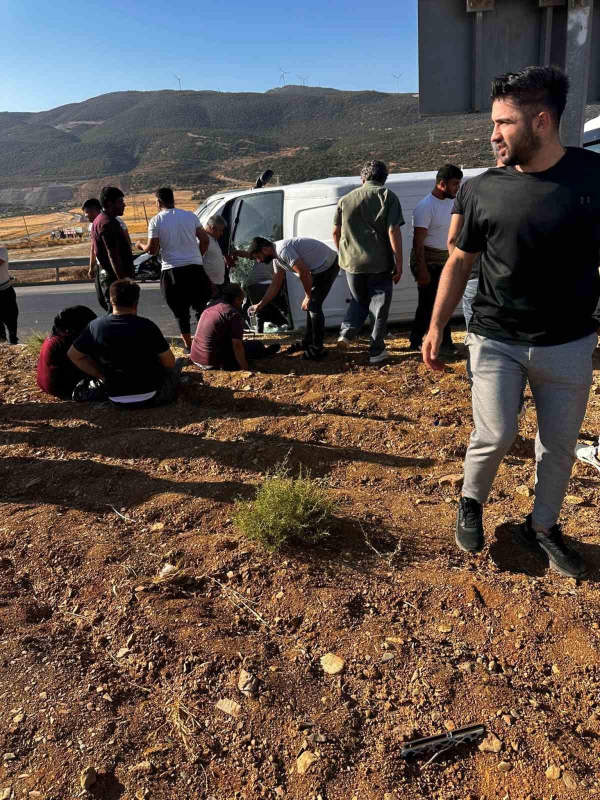 Gaziantep’te otomobil ile minibüs çarpıştı: 5 yaralı