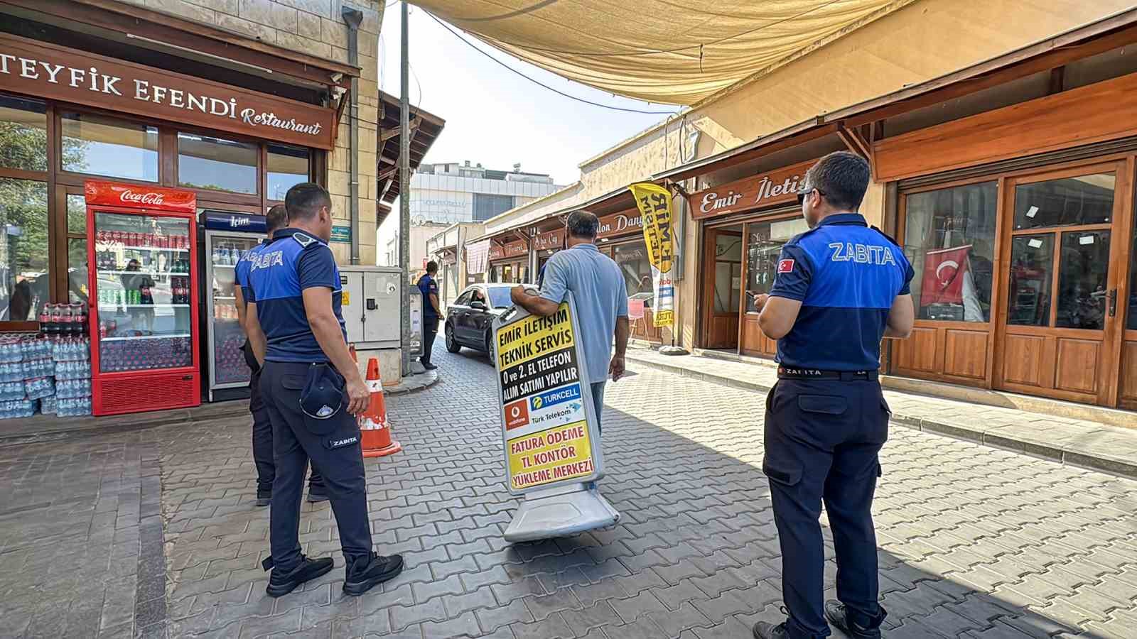 Tarsus’ta kaldırım işgaline karşı sıkı denetim
