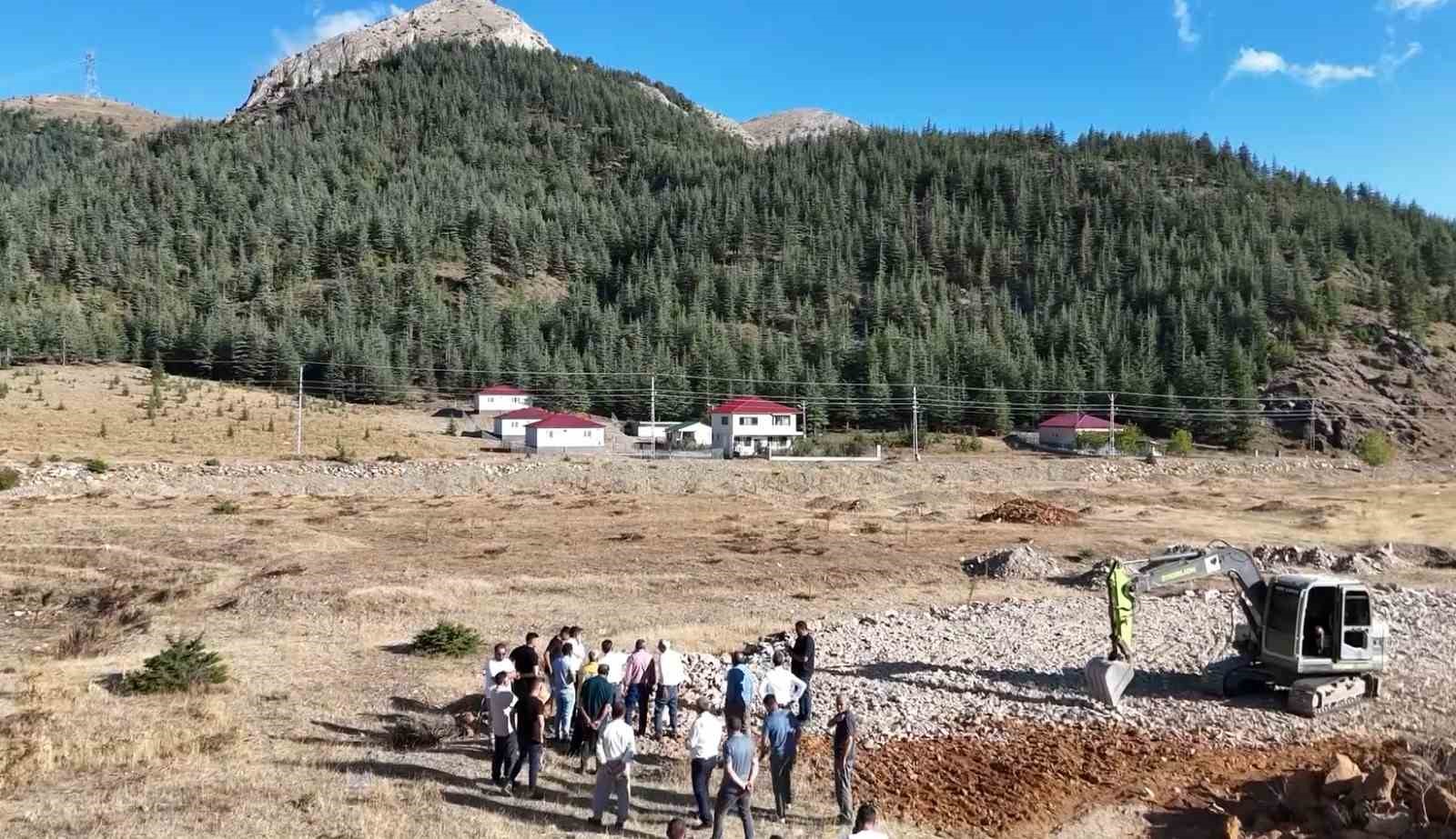 Feke’de ’Yedigöze Yaşam Vadisi’nin temeli atıldı
