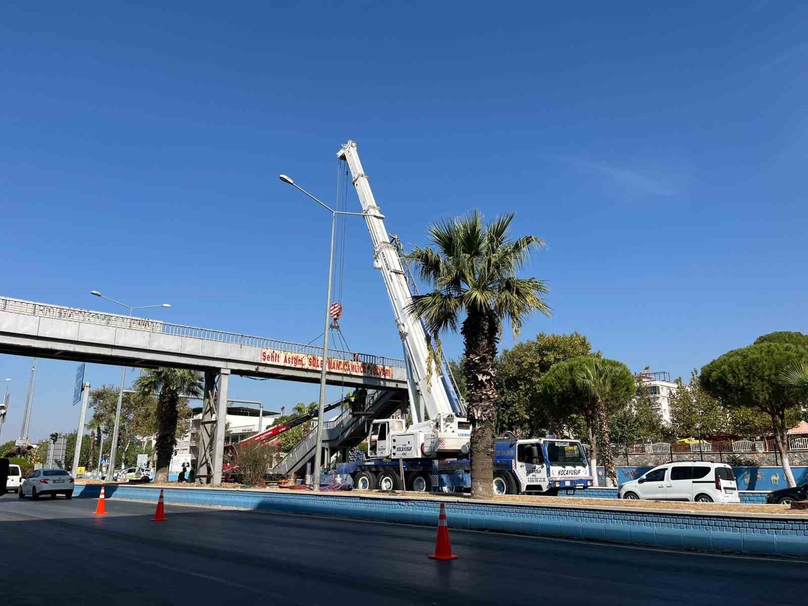 Başkan Kaya talep etti, atıl üst geçit kaldırılıyor