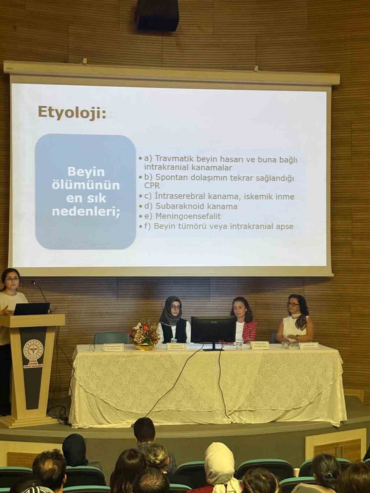 Sağlıkta klinik sorumluluklar görüşüldü
