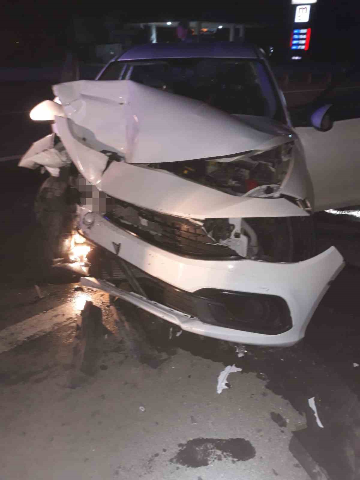 Keşan’da iki otomobilin çarpıştığı kazada 5 kişi yaralandı