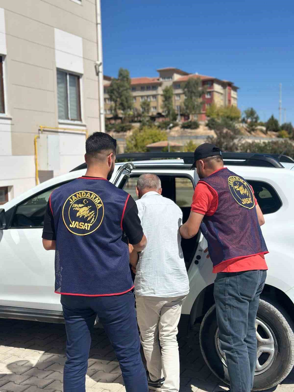 Şanlıurfa’da haklarında kesinleşmiş hapis cezası bulunan 6 kişi yakalandı