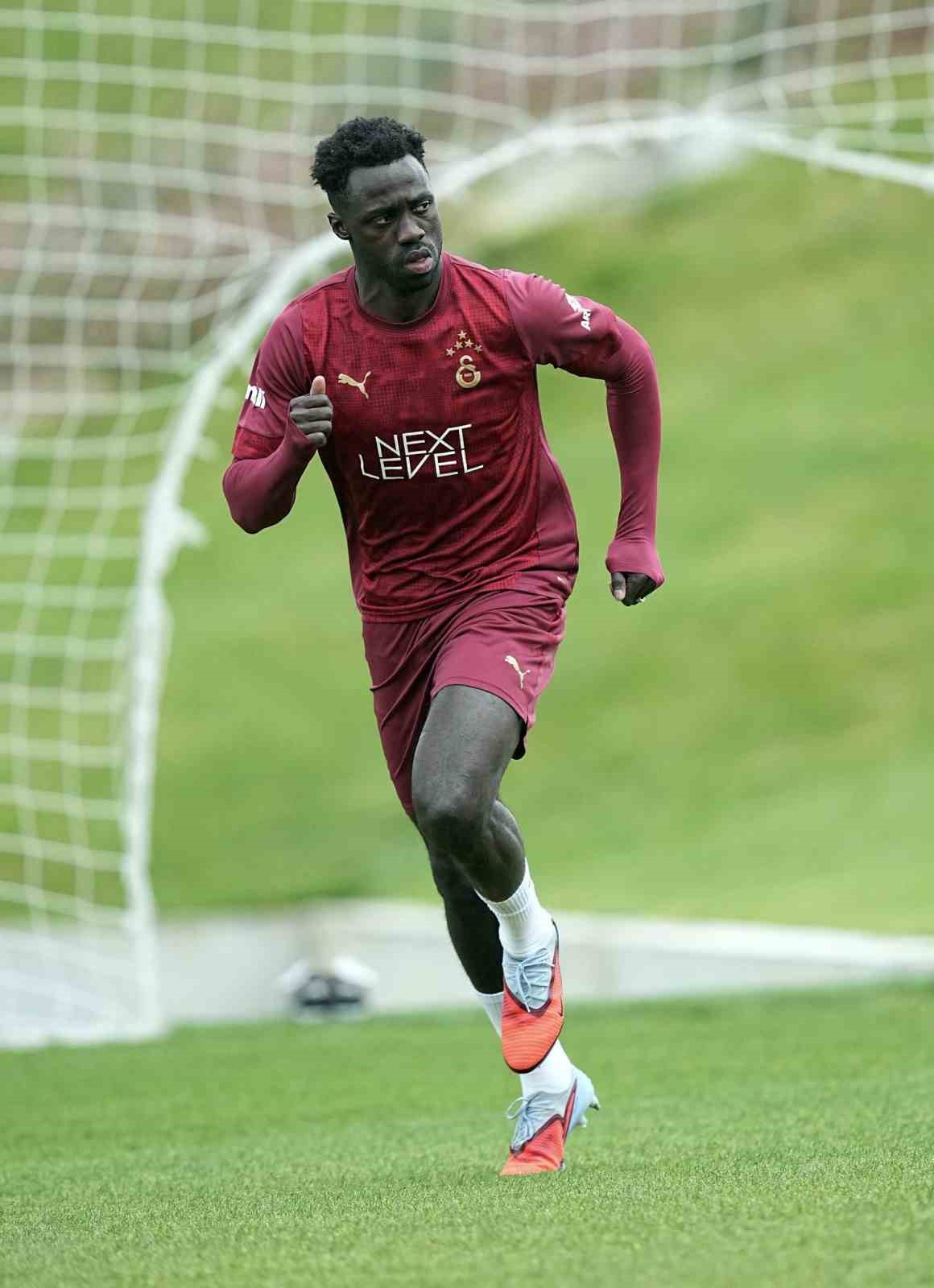 Galatasaray, Liverpool maçı hazırlıklarına devam etti