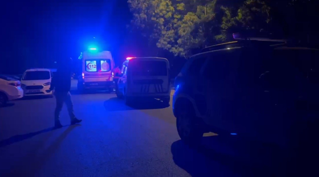 Asayiş olayını çekirdek çitleyerek izlediler