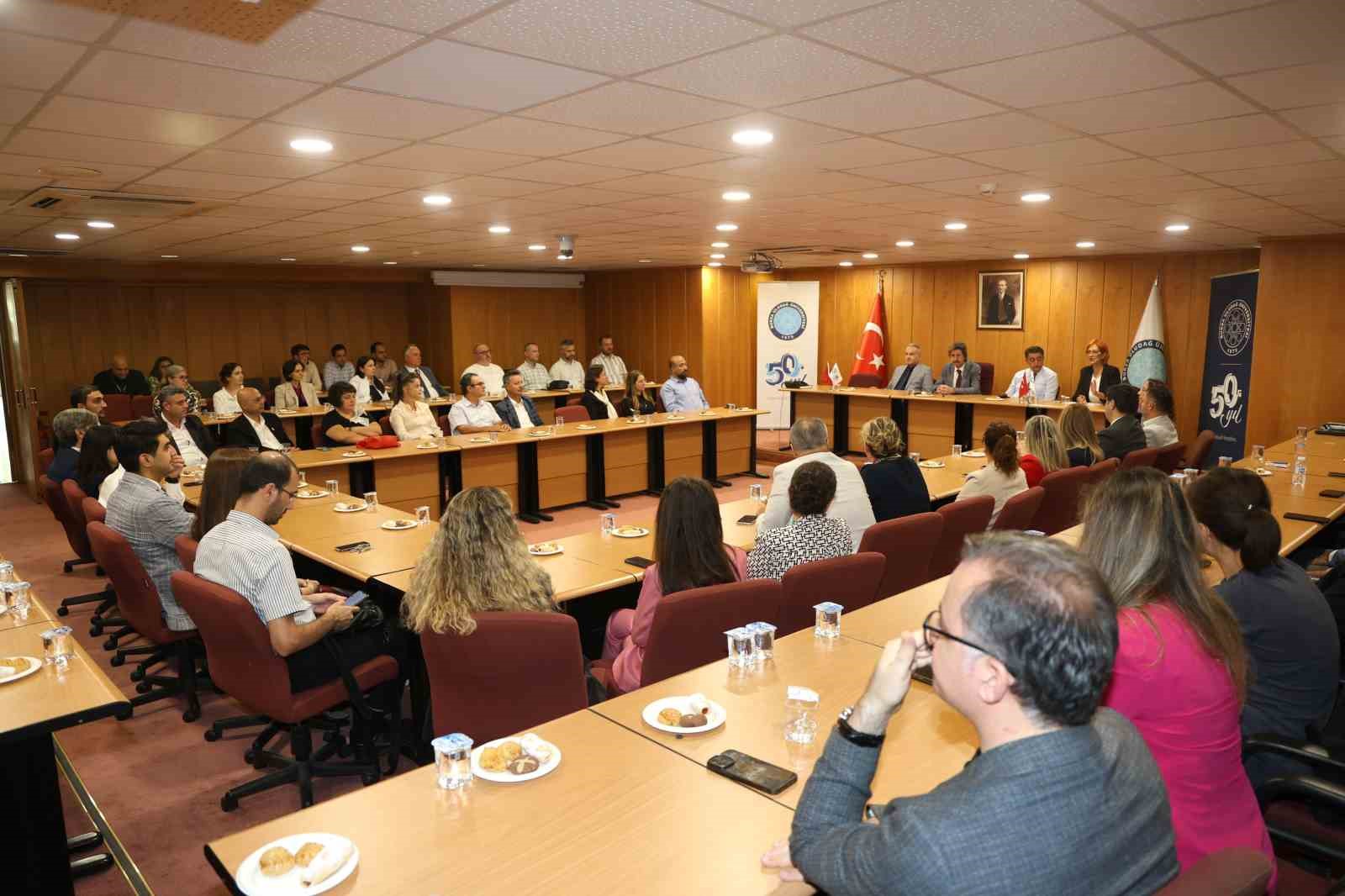 BUÜ’de bilimsel ivme hız kesmiyor
