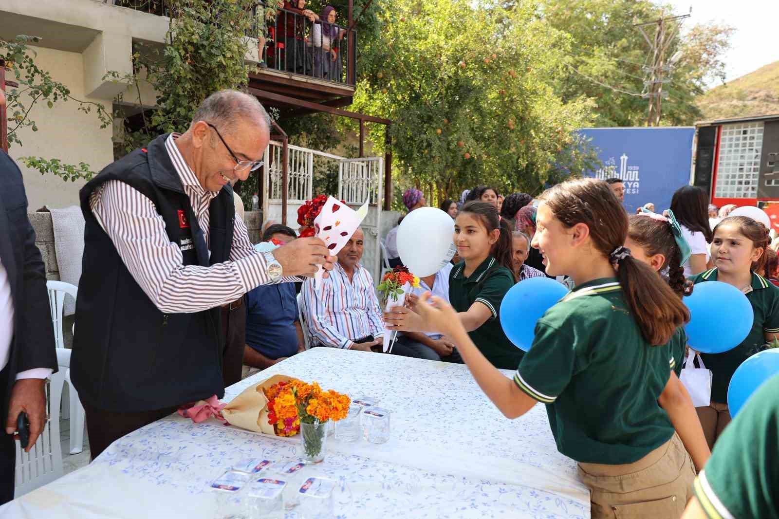 Antakya Belediyesi, Yaylacık Mahallesi’nde açtığı kütüphaneyle çocukları kitapla buluşturdu