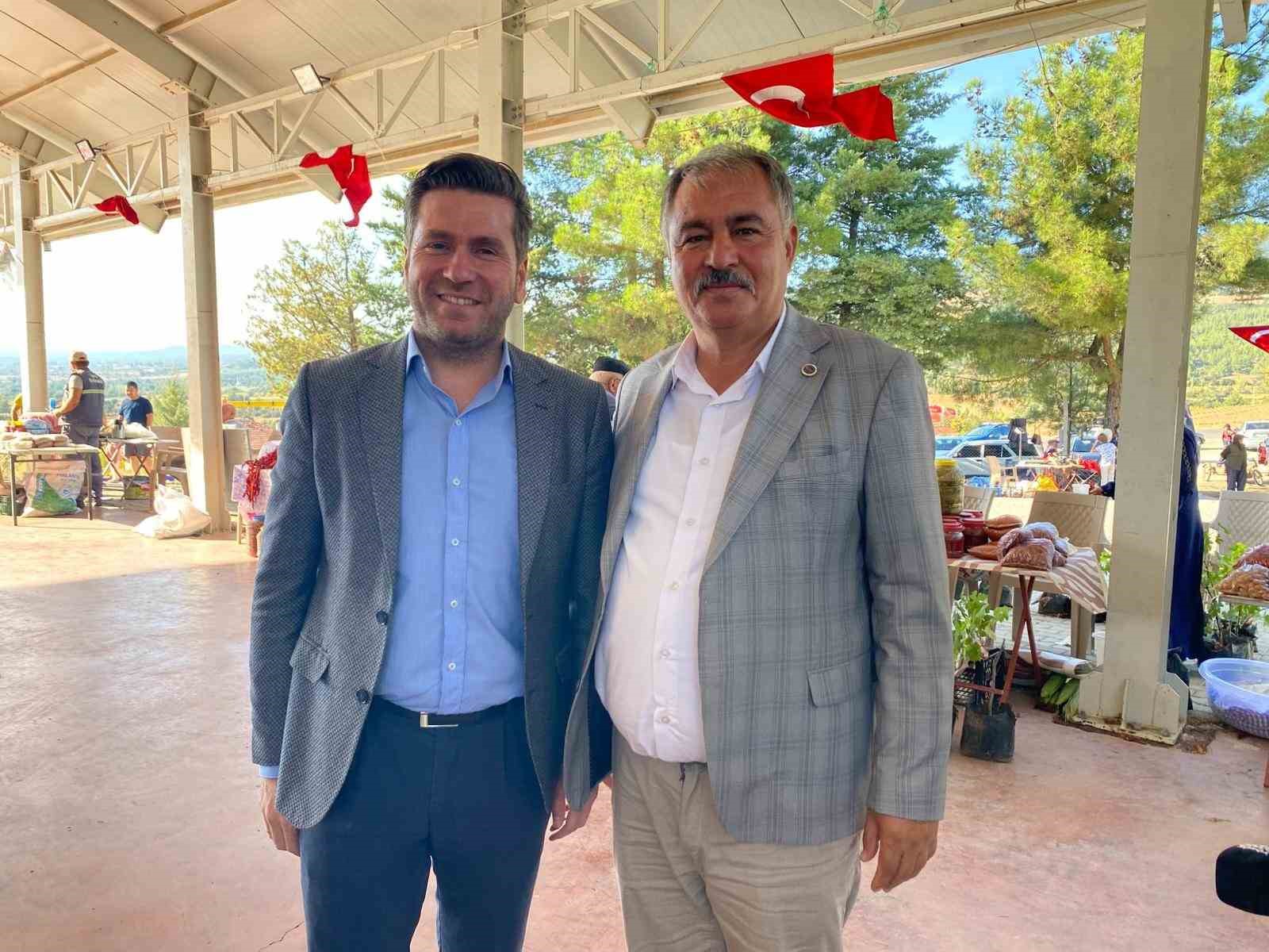 Beyağaç’ın yöresel ürünleri bağbozumu şenliğinde tanıtıldı
