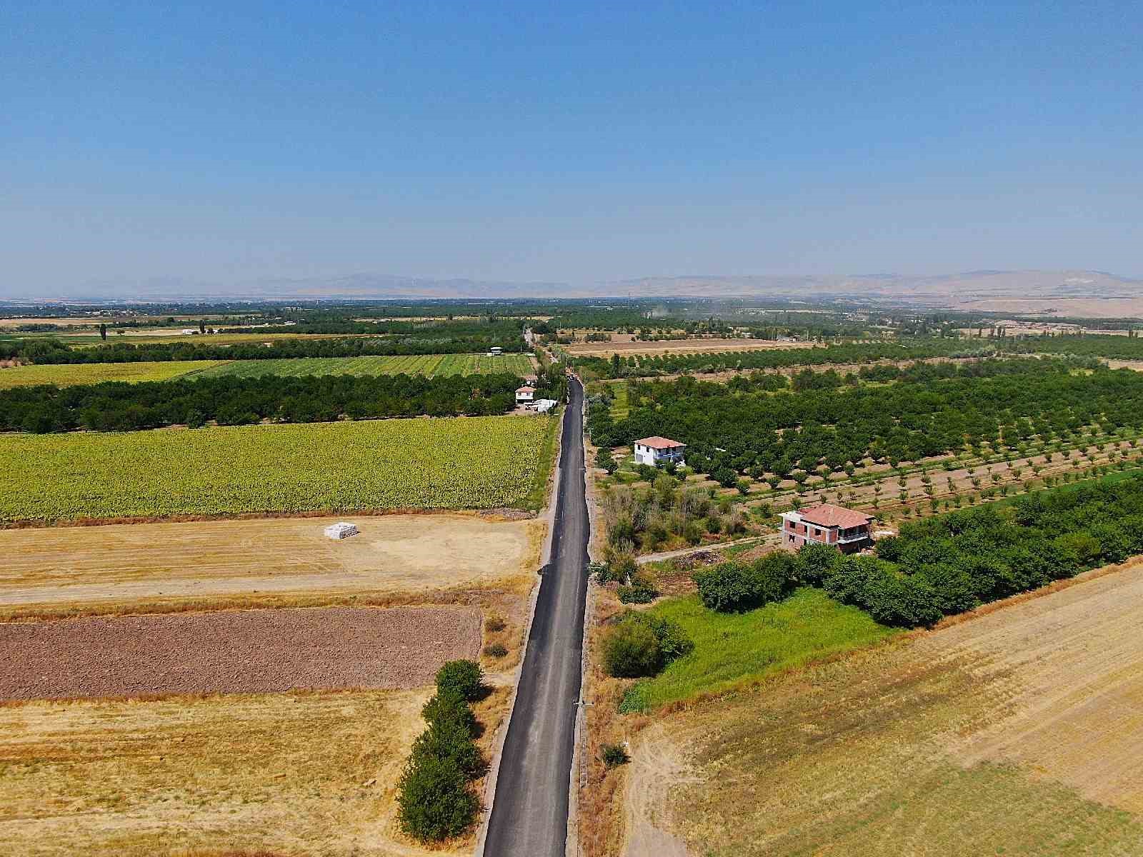 Malatya Büyükşehir’den ilçelerde yoğun yol ve asfalt mesaisi
