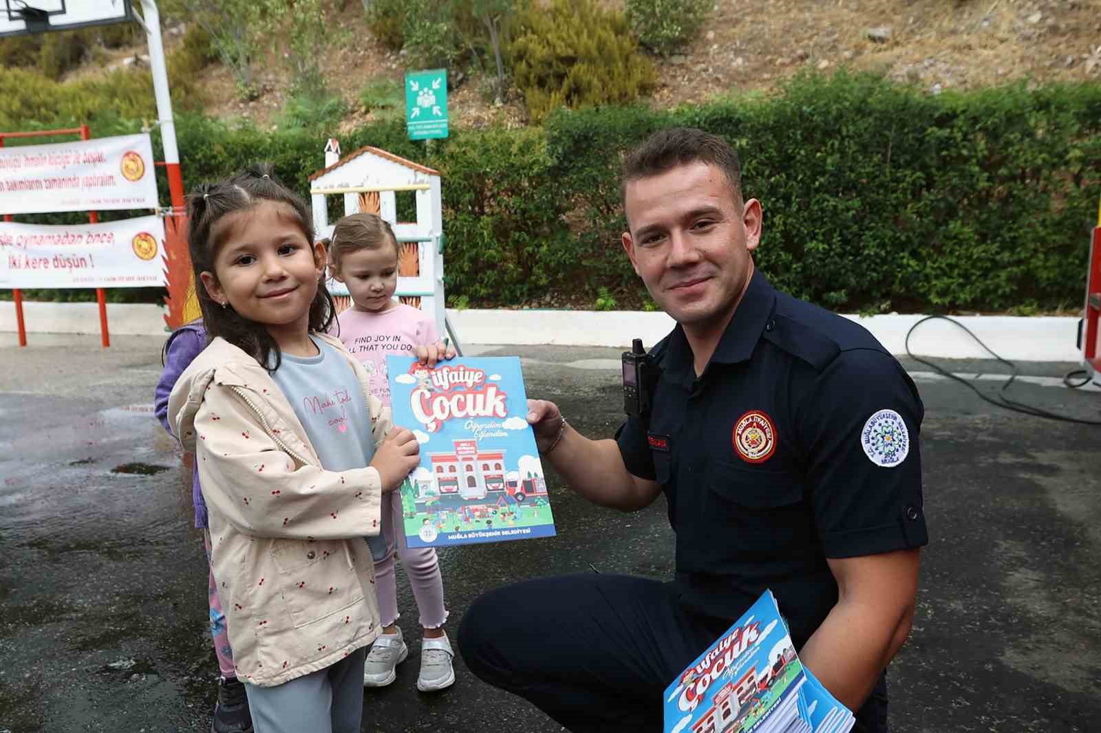 İtfaiye Haftasında Küçük Kahramanlar Sahada