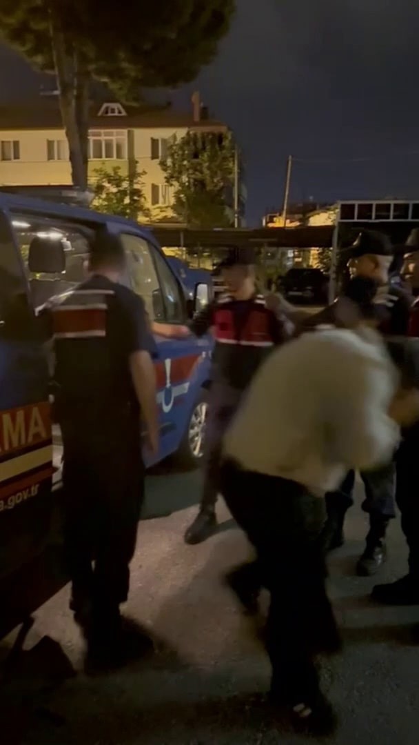 Düğün konvoyunda havaya ateş eden şahsa 35 bin lira ceza kesildi