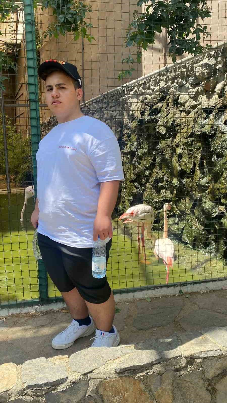 17 yaşındaki Kadir gözyaşlarıyla toprağa verildi