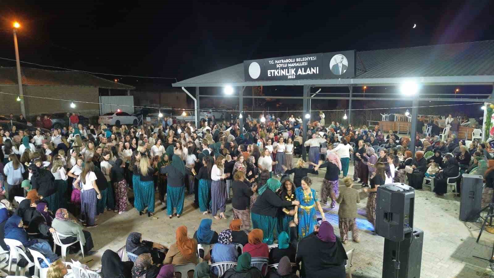 Tekirdağ’da kadınlar ’Şalvar Gecesi’nde buluştu