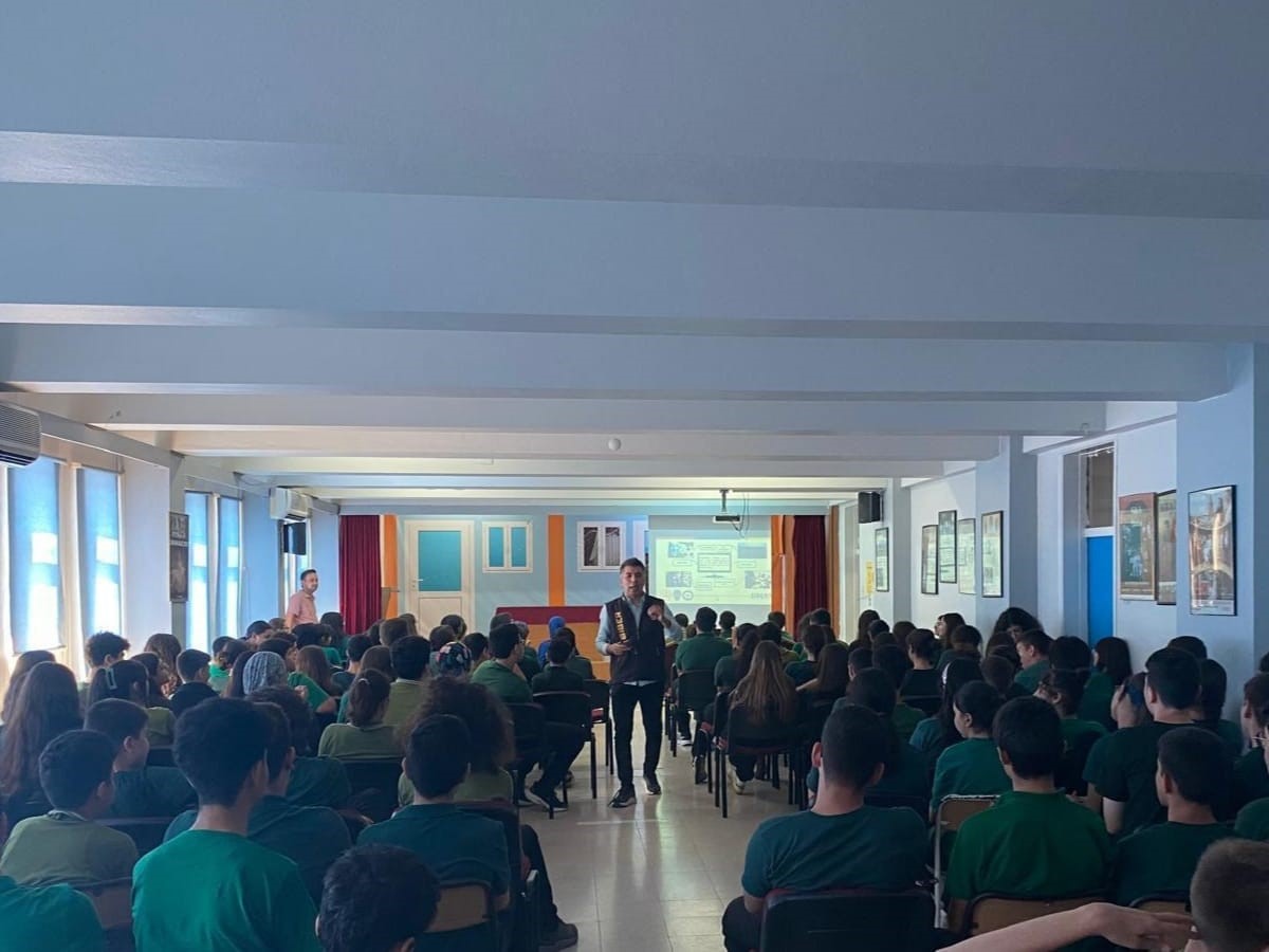 Mersin&rsquo;de &ouml;ğrencilere siber g&uuml;venlik eğitimi
