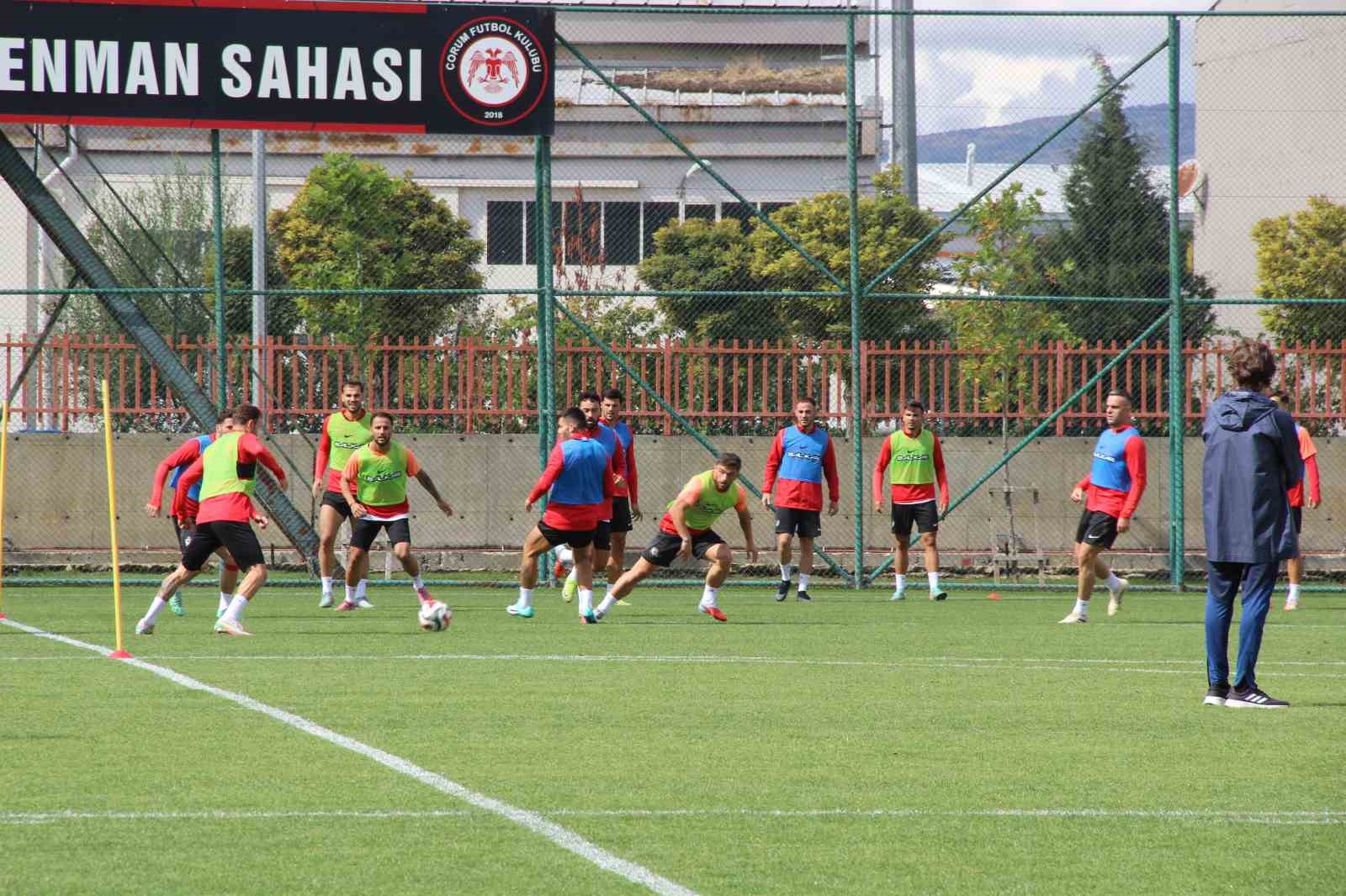 &Ccedil;ağdaş &Ccedil;avuş: "Galibiyetle milli araya girmek istiyoruz"
