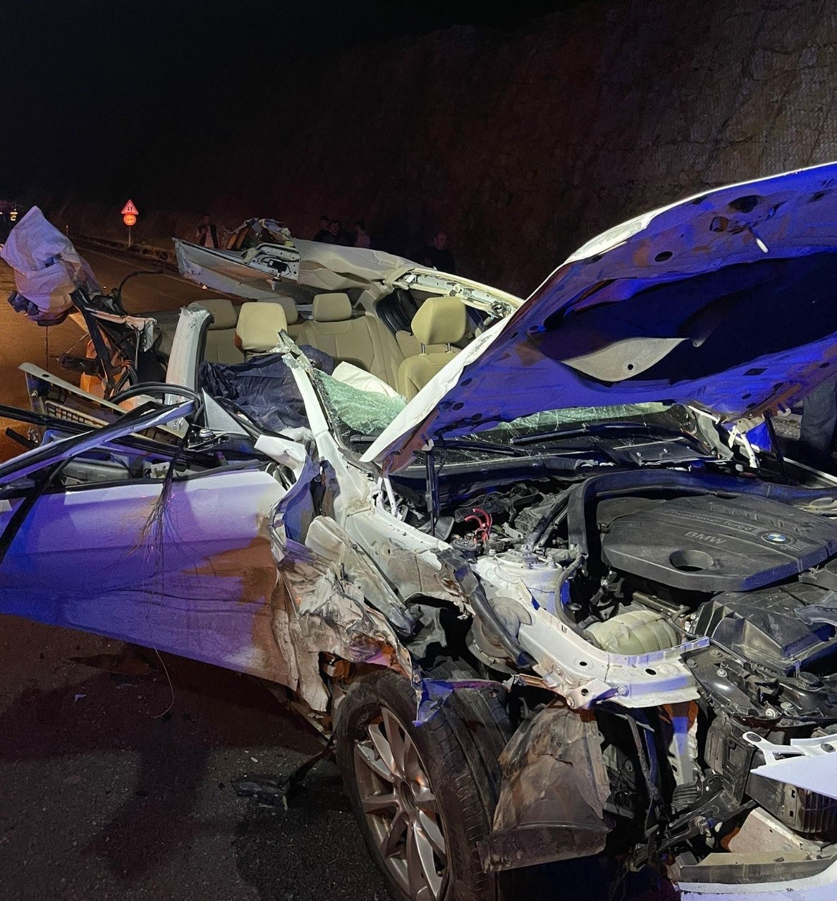 Yaşlı &ccedil;ifti kaza ayırdı: S&uuml;r&uuml;c&uuml; yaralandı, kocası hayatını kaybetti
