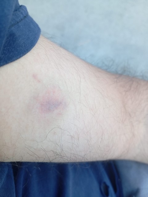 ’Kenara çekilir misiniz’ diyerek uyardı, dayak yedi