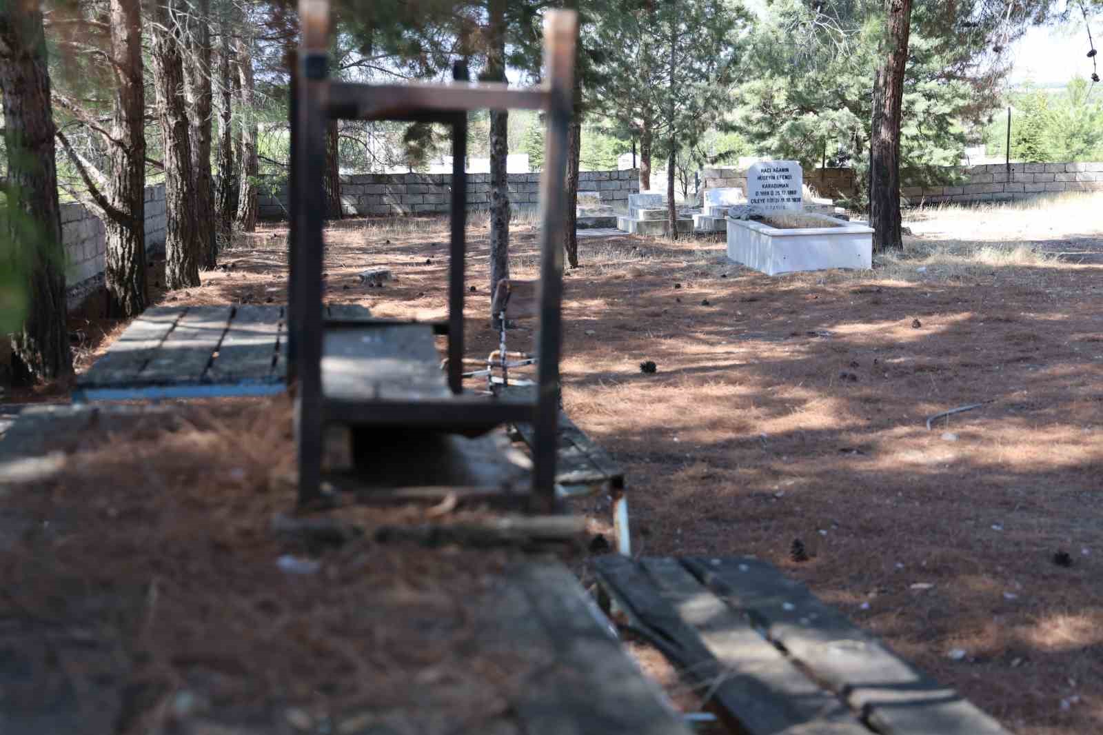 Dağcılar ve tarih tutkunları bin yıllık Mor Ahron Manastırı’nda buluştu
