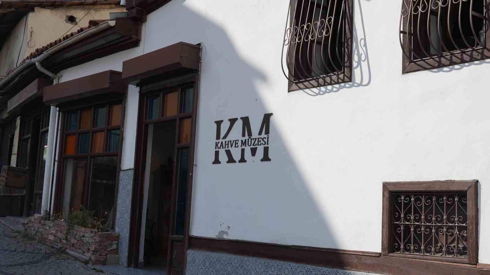 Osmanlı’dan Avrupa’ya kahvenin dünyaya açılan kapısı: 40 yıl hatır bırakan Türk kahvesi
