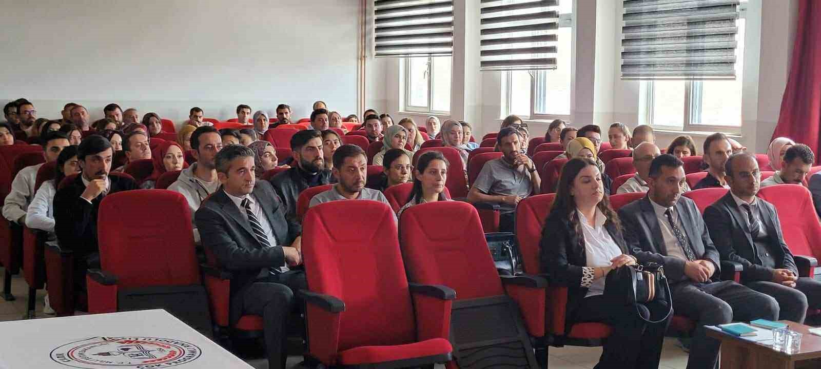 Çıldır’da taşımalı eğitim servis şoförleri ile toplantı yapıldı